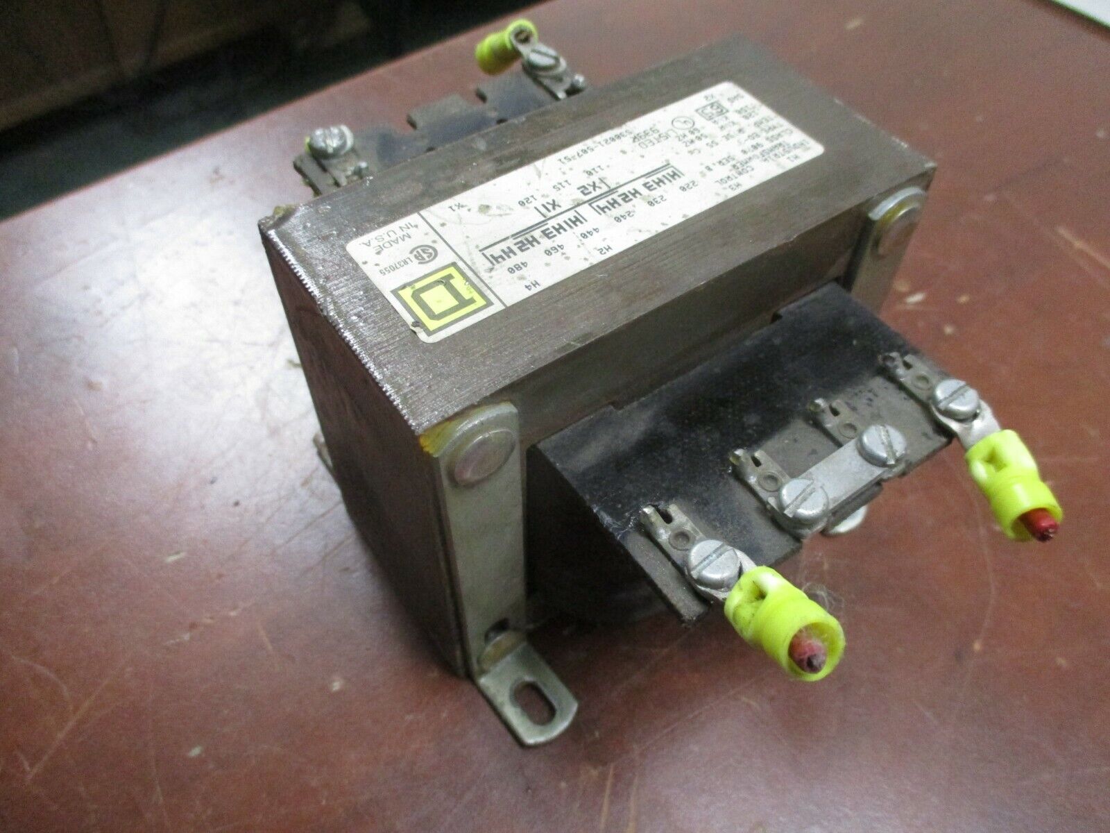 Square D Control Transformer 9070 E0-3 0.150KVA Pri: 240/480V Sec: 120V Used