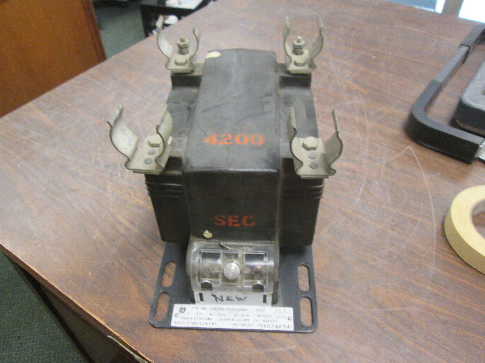 GE Type JVM Voltage Transformer 643X92 Ratio 35:1 Pri: 4200V 50-60Hz Used