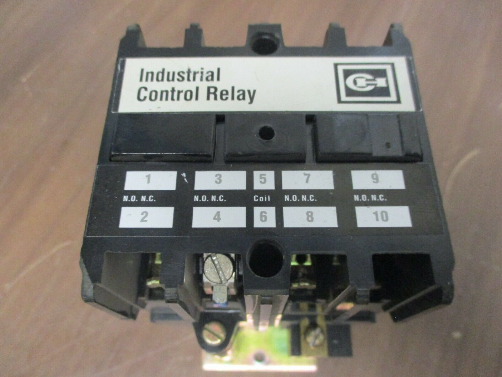 Cutler-Hammer  Control Relay  ARD4UR  130VDC Coil  600V Relay  Used