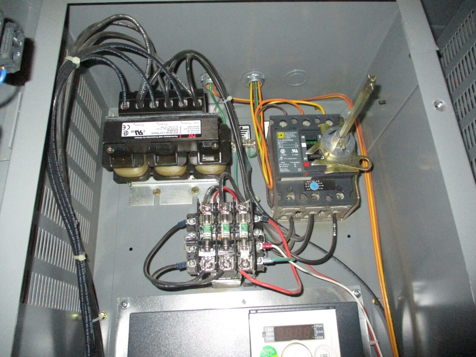 Square D Econoflex Altivar AC Drive w/ Bypass 8839 58EGG4VY Ser. A 7.5HP 3Ph
