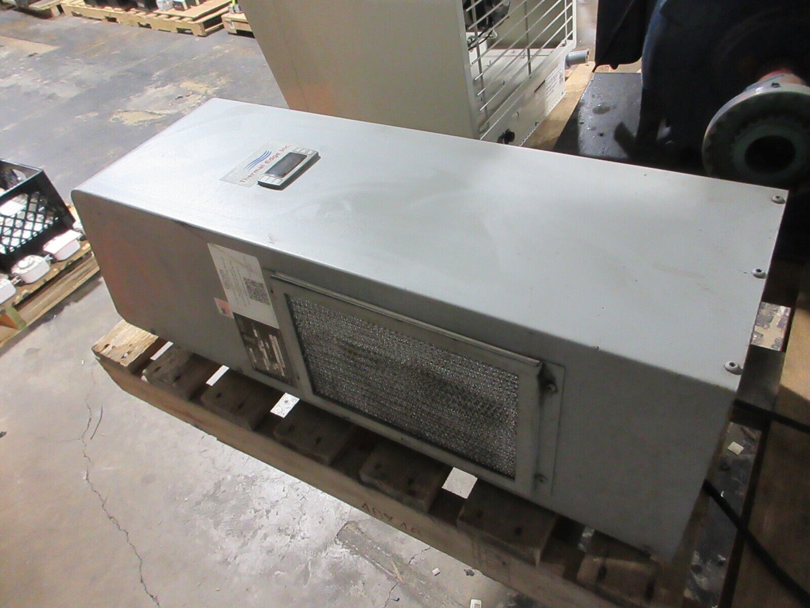 Thermal Edge Enclosure Air Conditioner NE03012612XXXXX 3000BTU Used