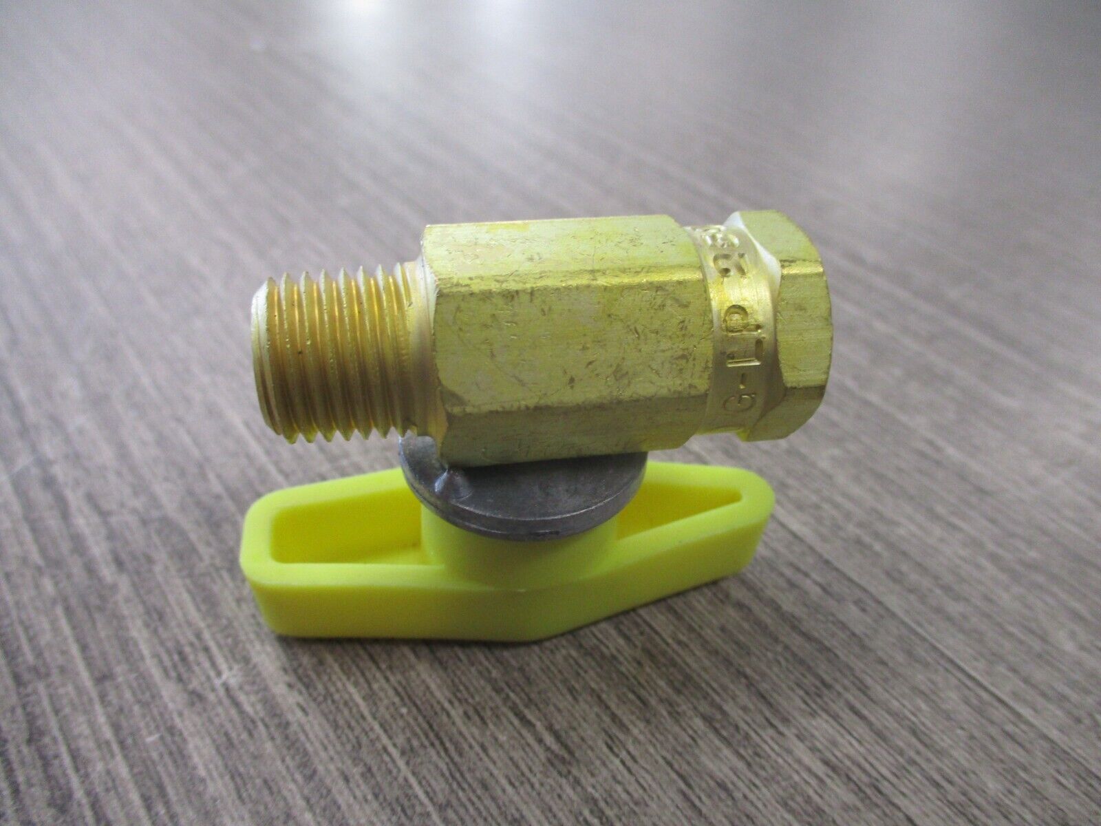 SMC Quick Change Propane Valve G-LP 250 PSI New Surplus