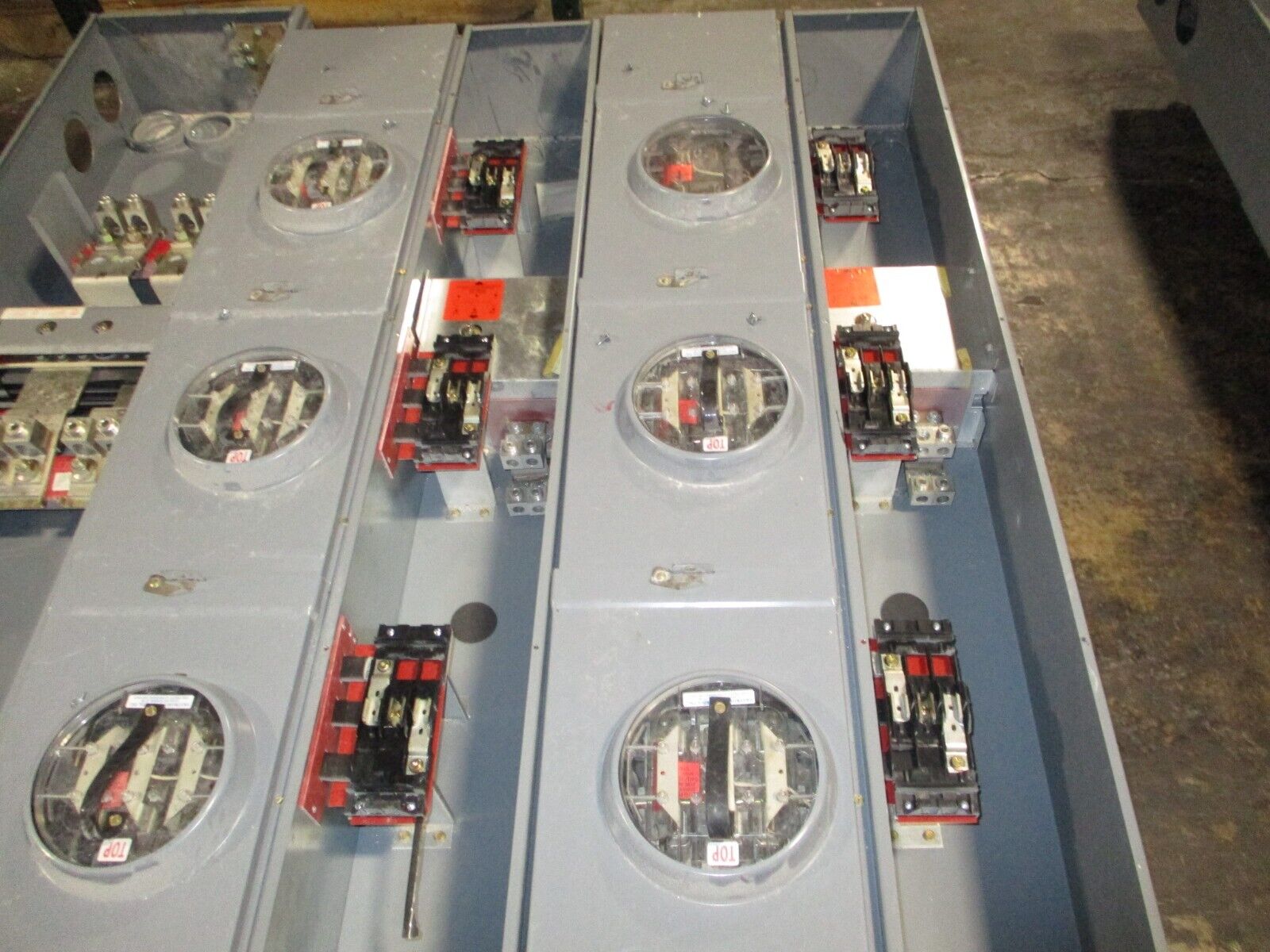Square D 3R EZM Meter Center w/ Terminal Box EZM743200R / EZM4800TBR 6-Position