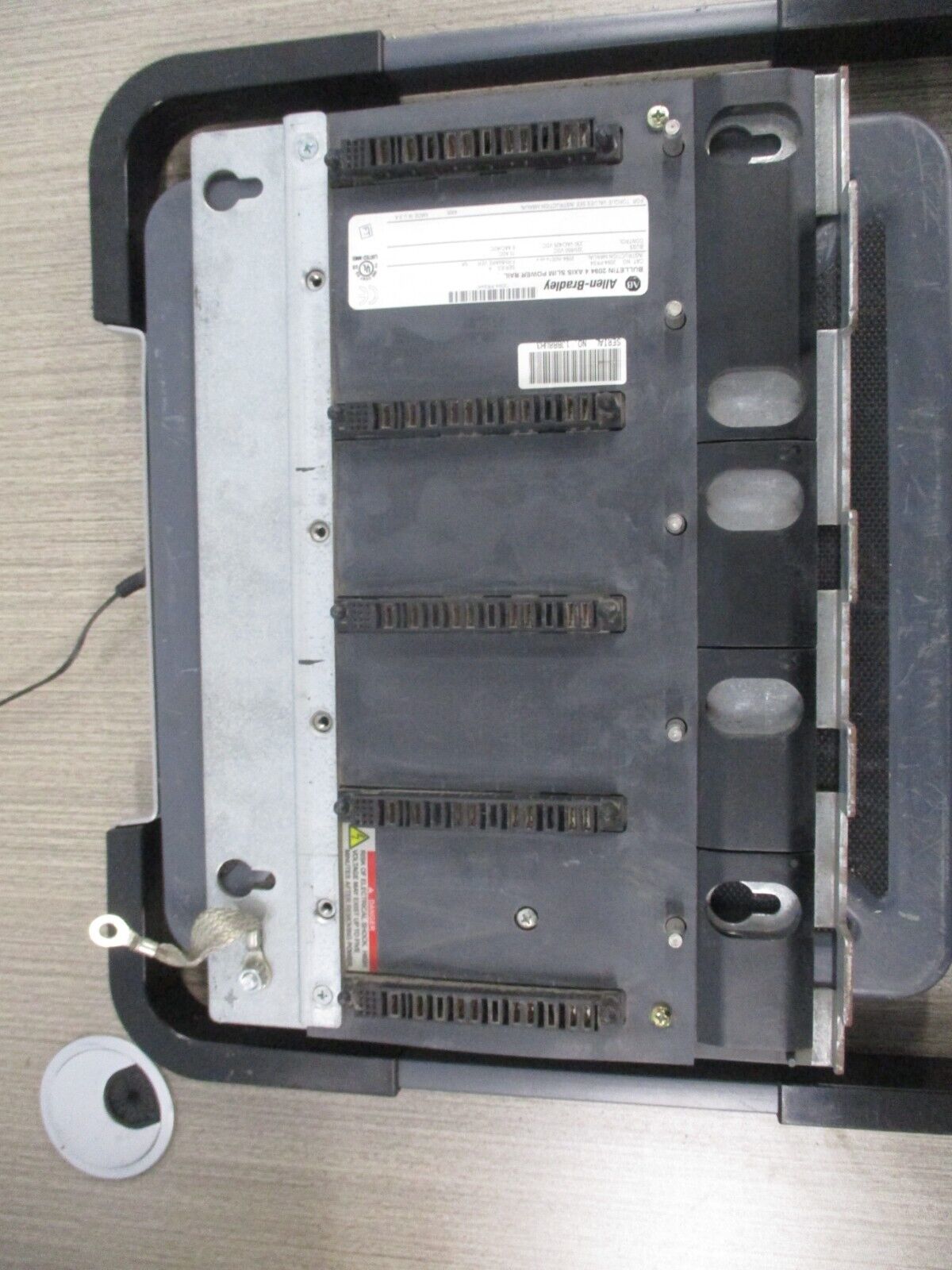 Allen-Bradley 4-Axis Slim Power rail 2094-PRS4 Ser. A Buss: 325/650VDC 70A