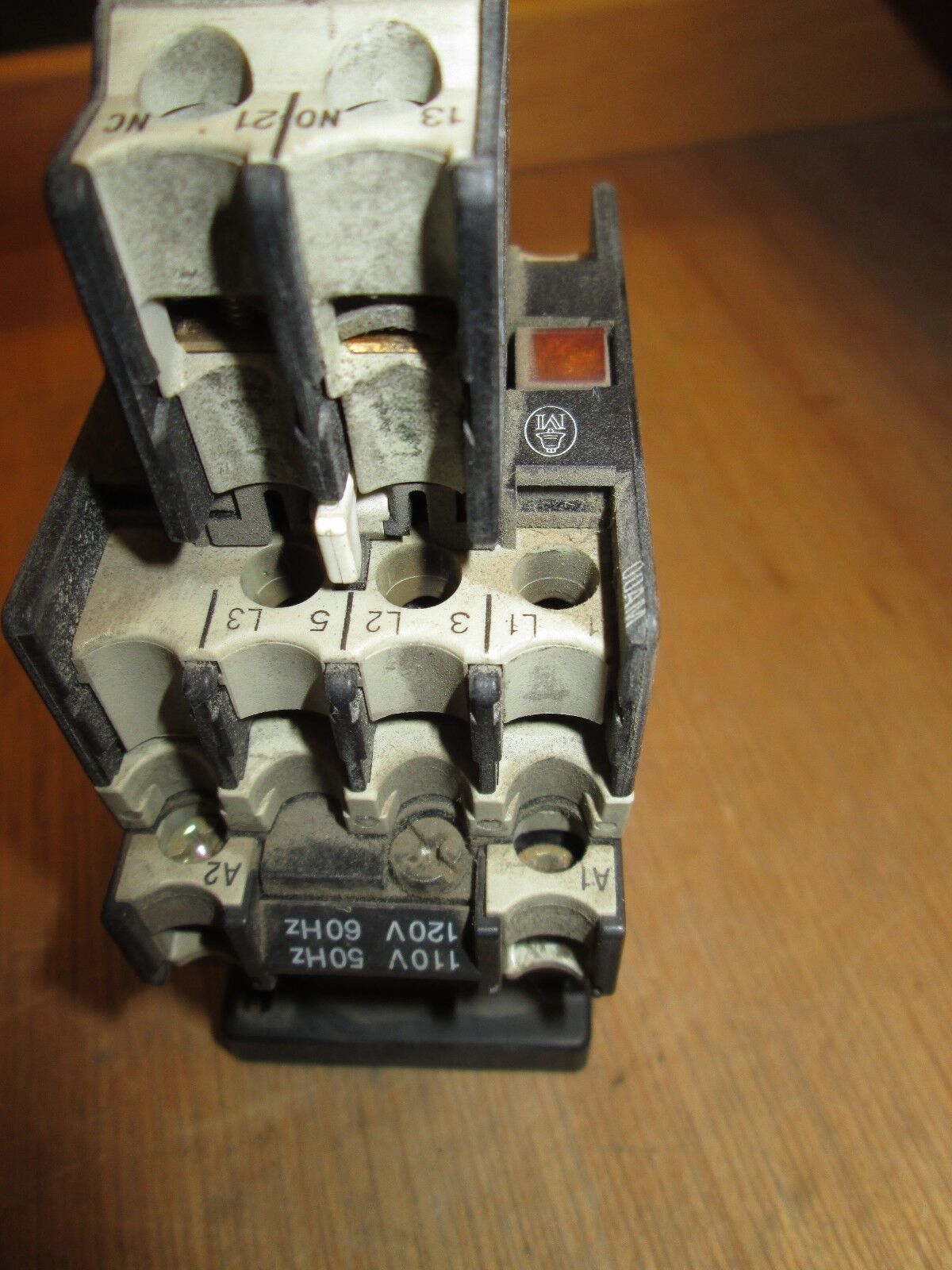 Klockner-Moeller  Contactor  DIL 00A M  120V coil  20A  Used