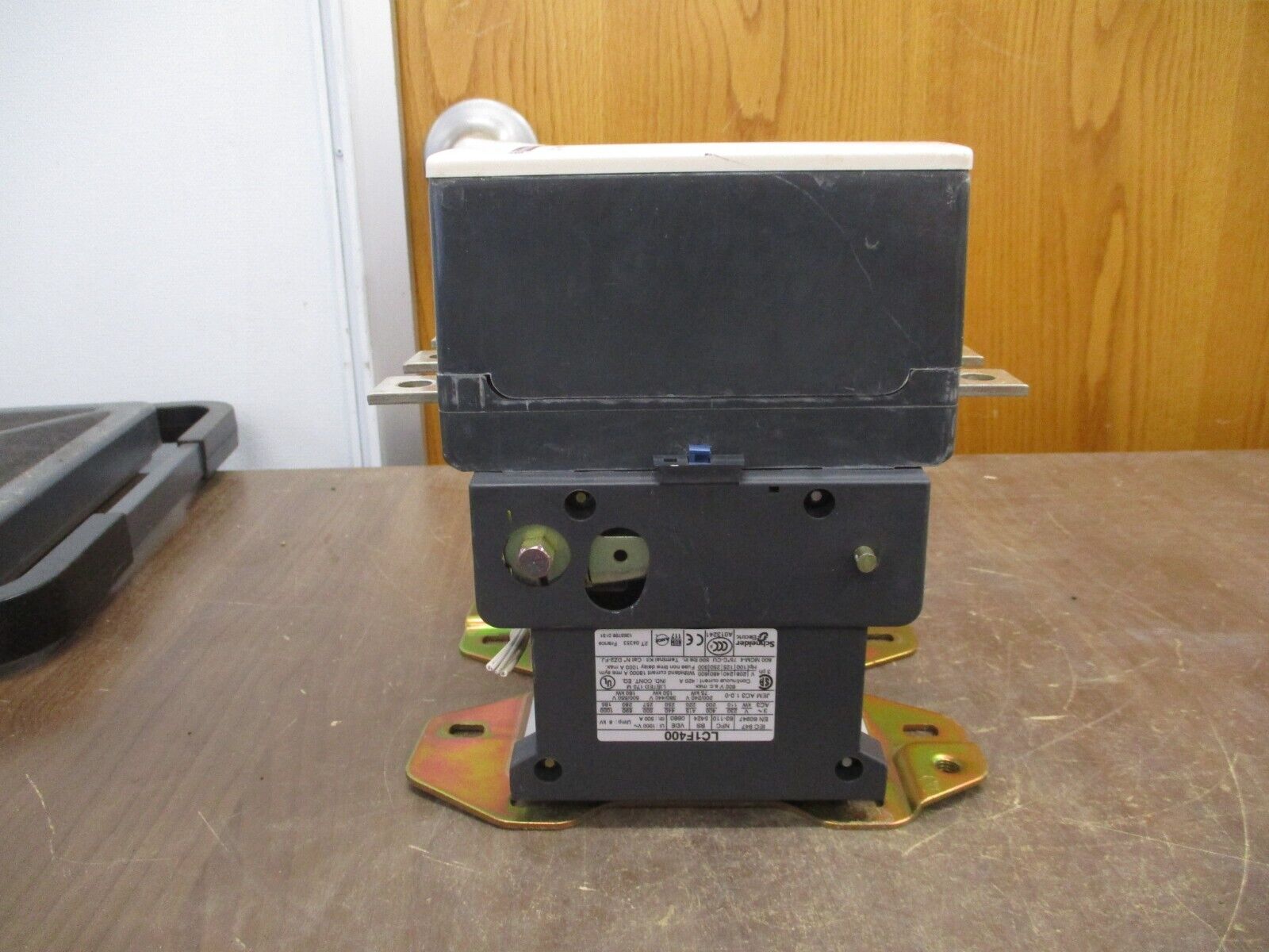 Telemecanique Contactor LC1 F400 300VDC Coil 420A 600V w/ (1) Aux Contact Block
