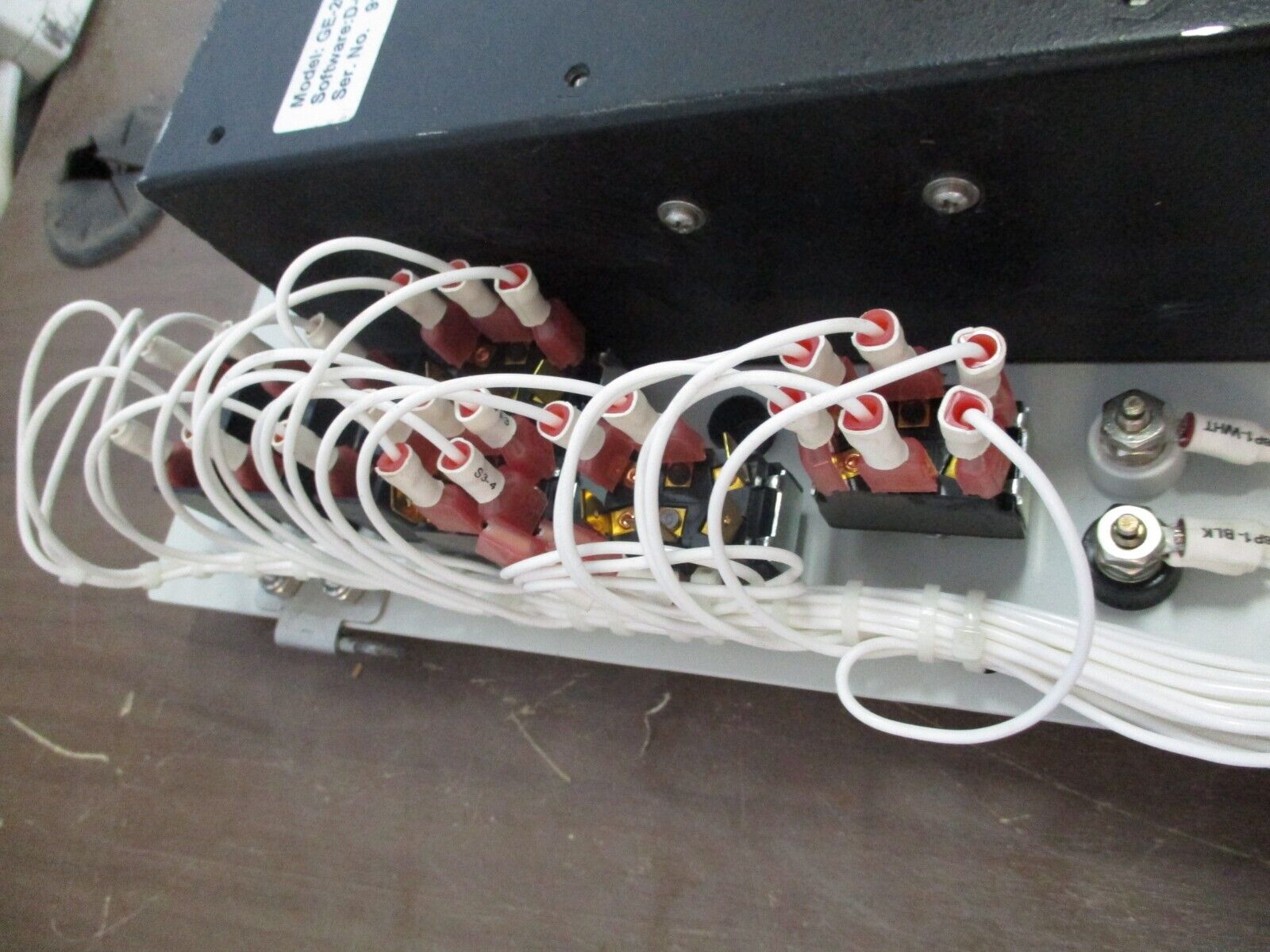 GE GE-2011 Voltage Regulator Control GE-2011C-6SL S/W: D-0146V08.10.07 Used