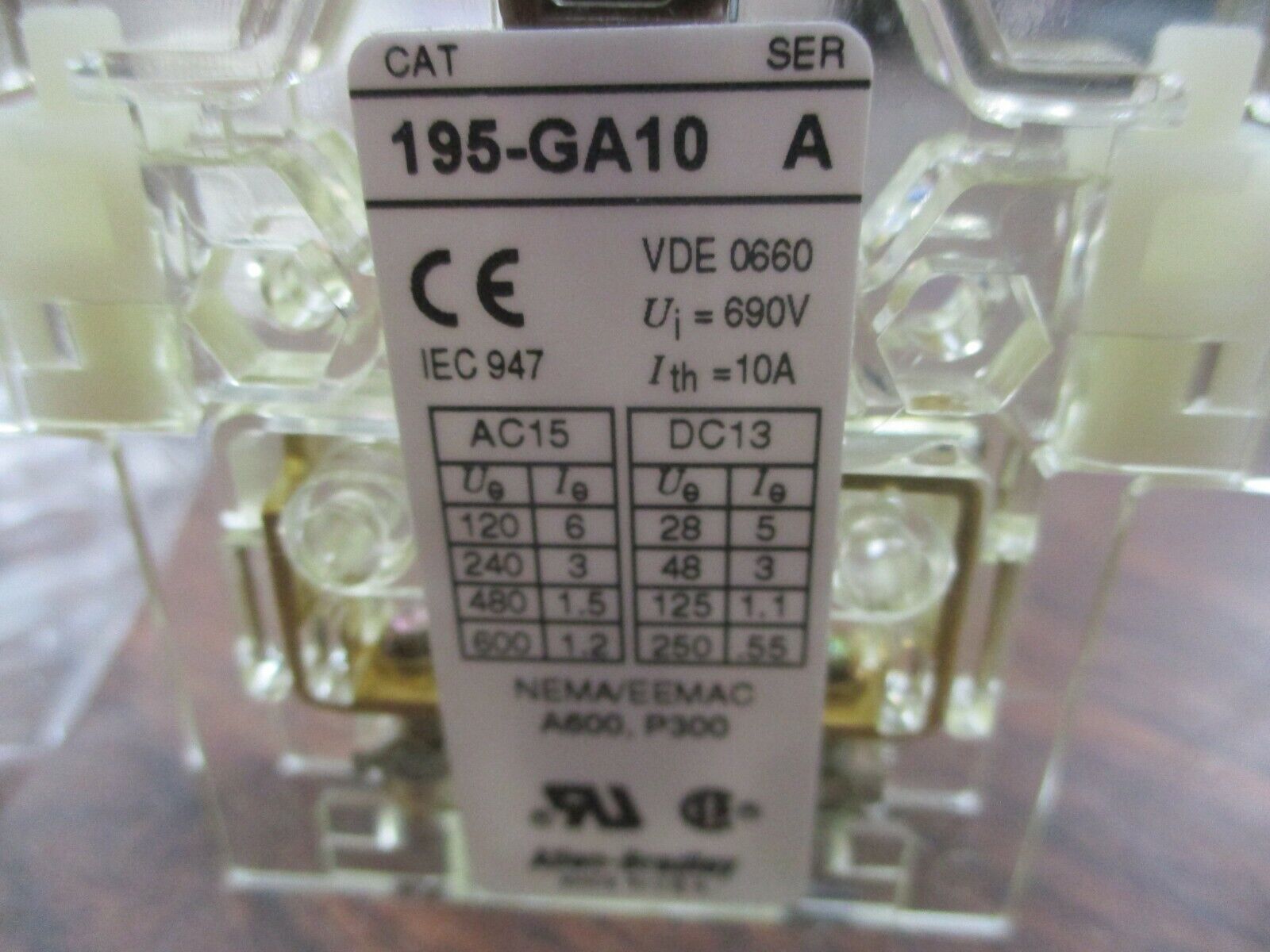 Allen-Bradley Aux Contact 195-GA10 Ser. A New Surplus