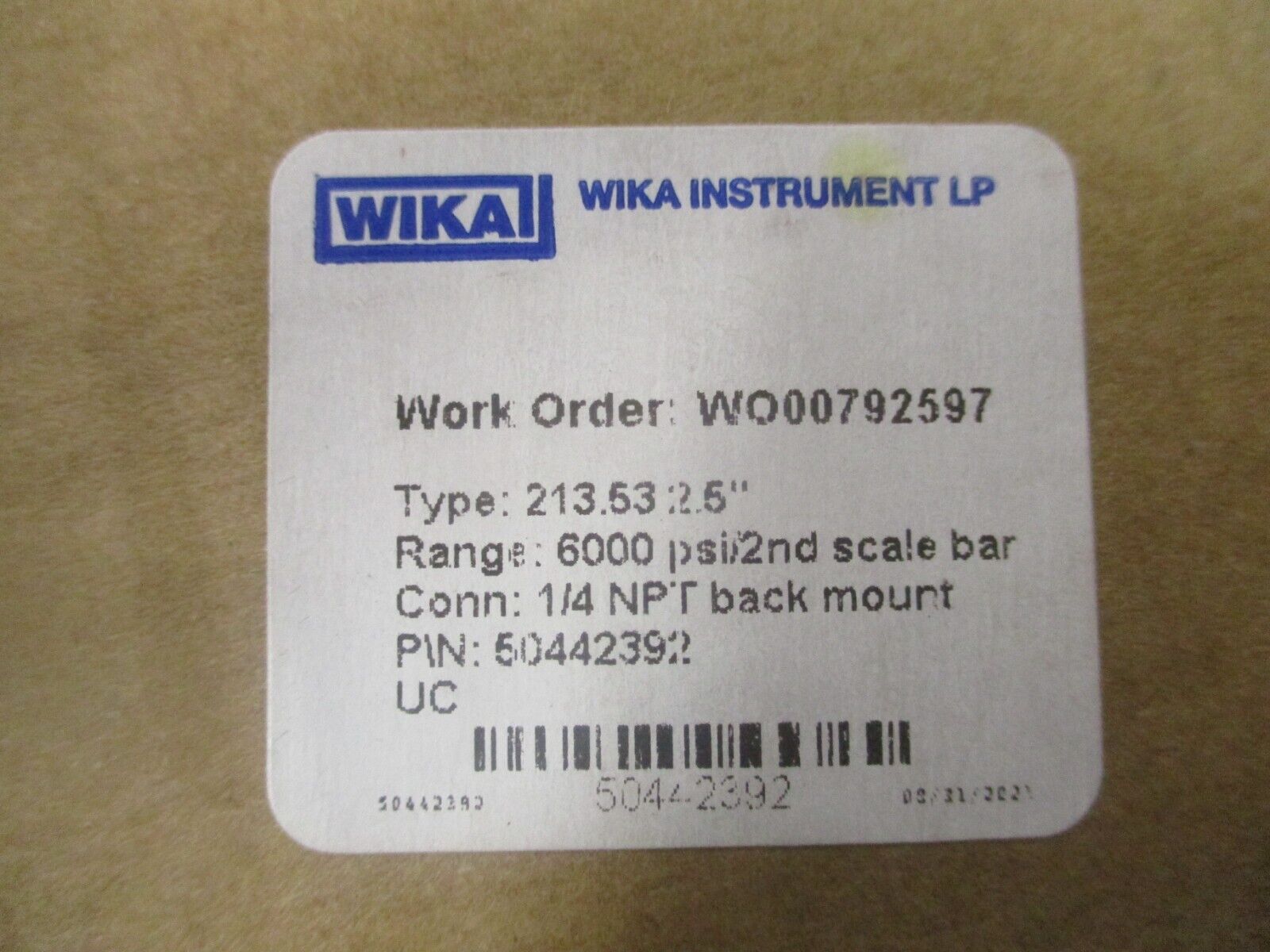 Wika Type 213.53 Pressure Gauge 50442392 Range: 6000PSI 2.5" New Surplus