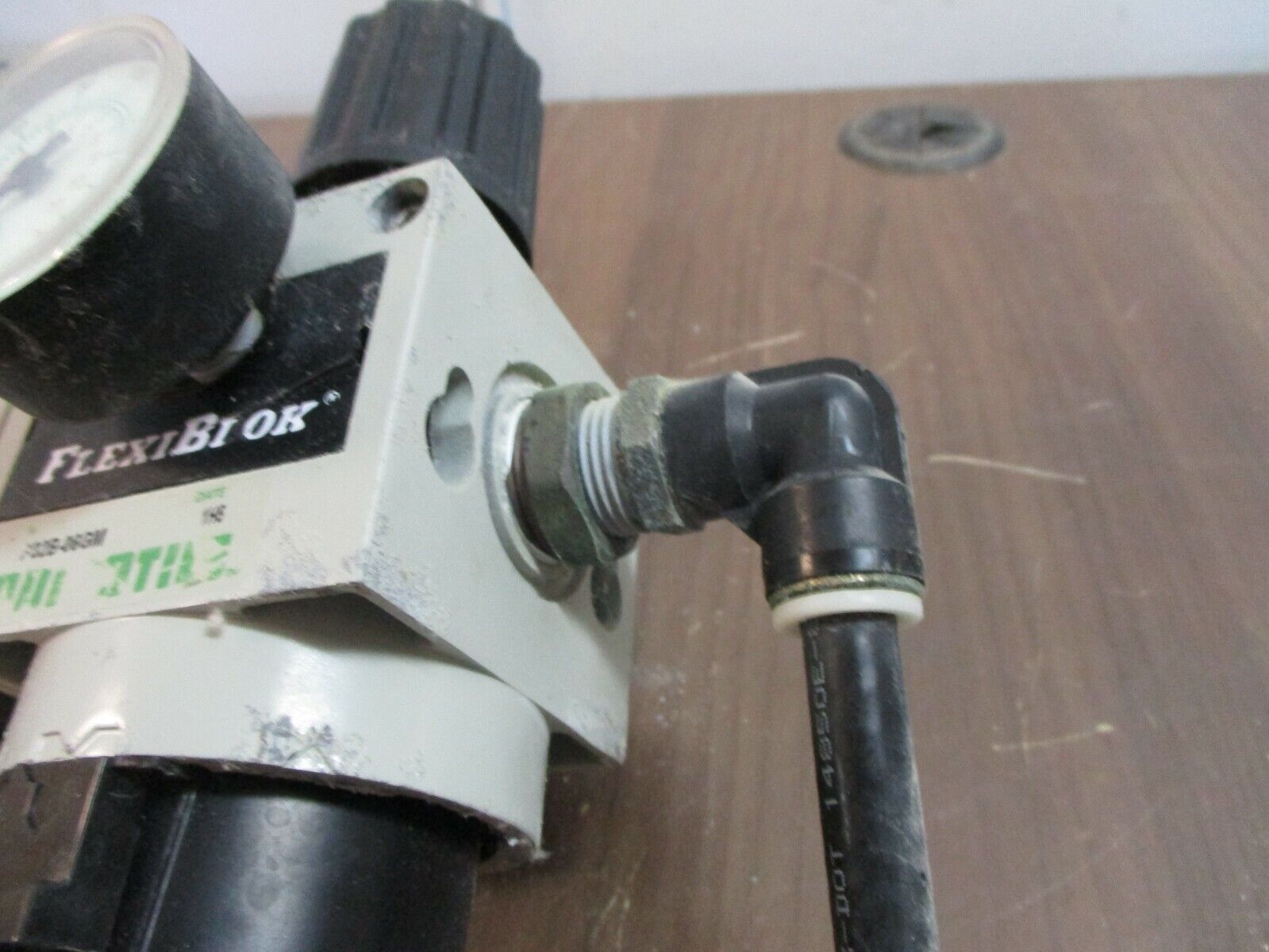 Numatics FlexiBlok Slow Start Valve/Filter/Regulator S32C-06BK / P32B-06GM Used