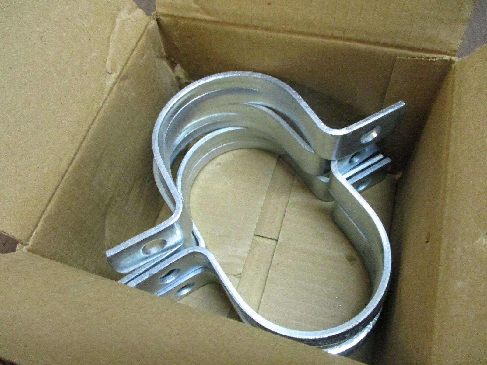 Minerallac Rigid Conduit Hanger HD-295  3½" *Box of 5* New Surplus