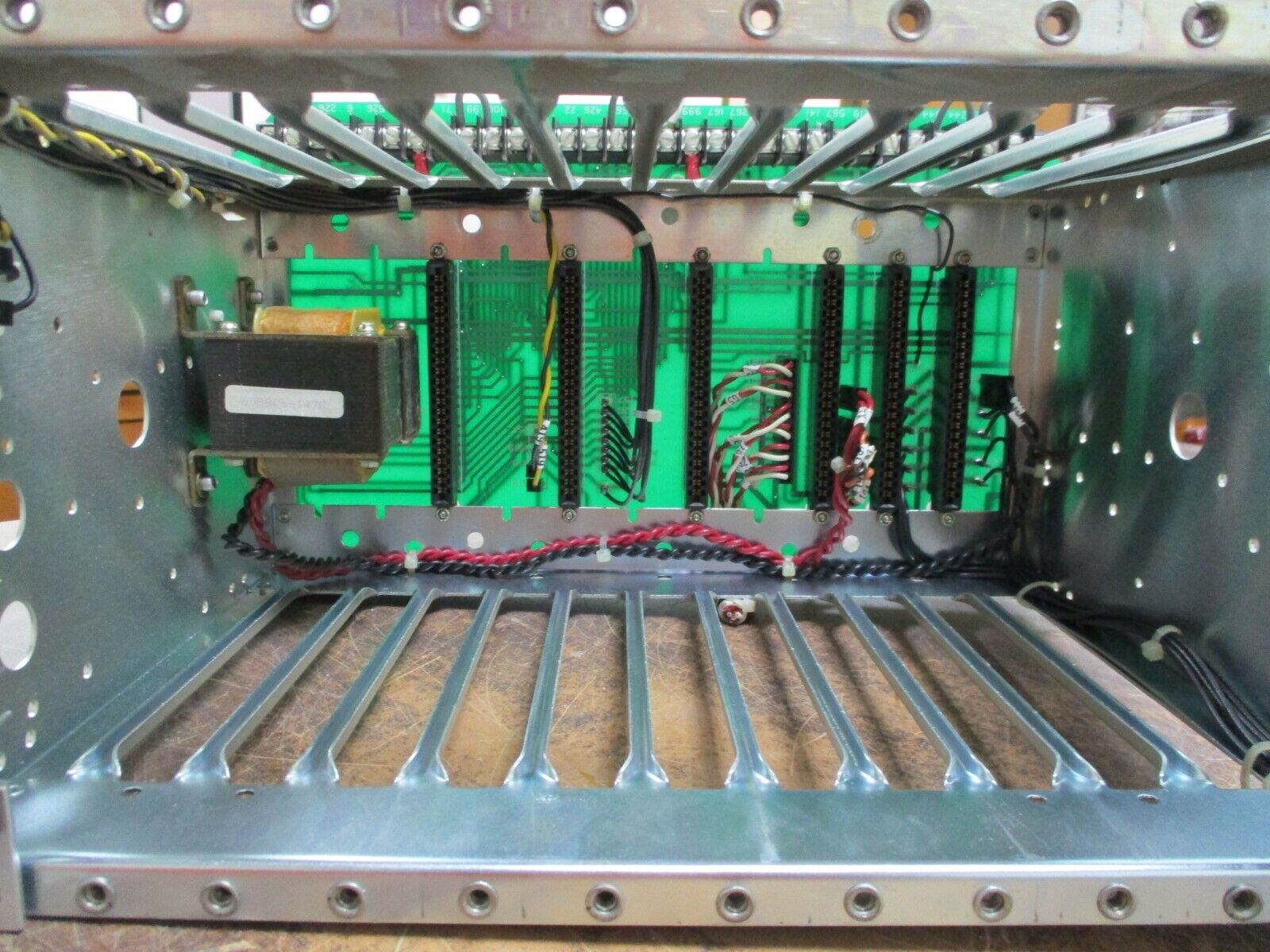 Reliance PLC Rack 84586 6-Slot Used