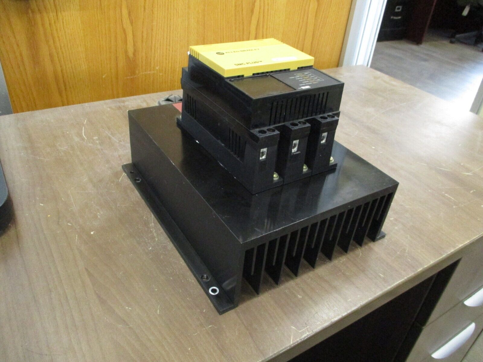 Allen-Bradley SMC Plus Soft Start 150-A54NBD Ser. B 40HP 208-480V 3Ph 54A Used
