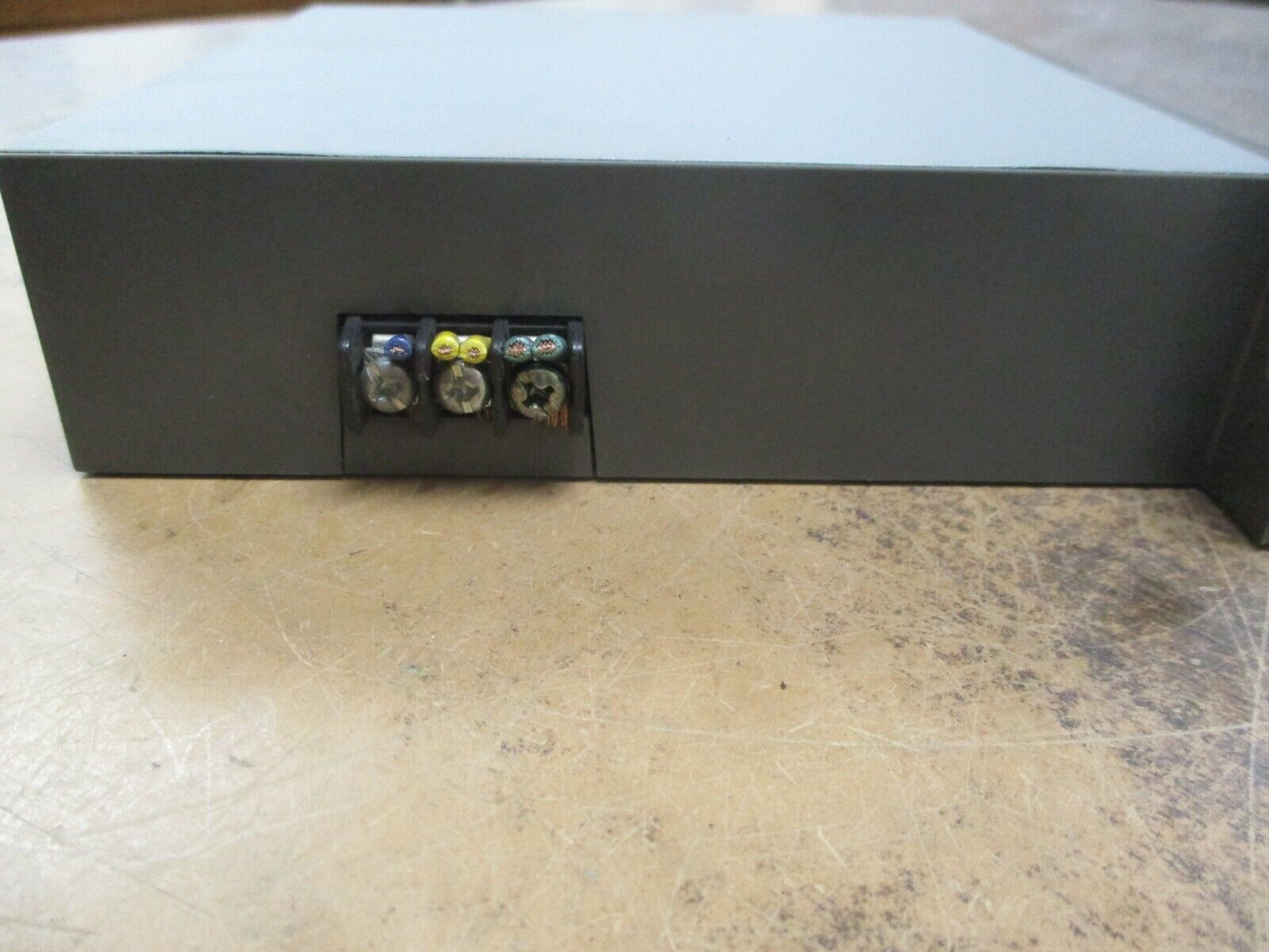 Allen-Bradley SLC 500 DH-485 Link Coupler  1747-AIC  Ser. B  24VDC  190mA  Used