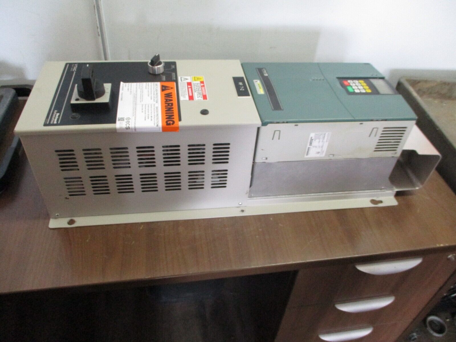 Rockwell Automation VTAC 9 AC Drive w/ Bypass 9VT-2541H0-D00 Ser. A 25HP 3Ph