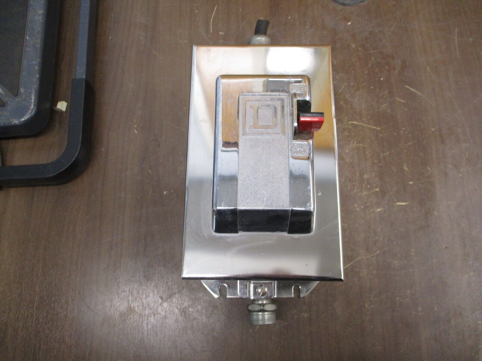Square D Size M-1 Enclosed Starter 2510 MCW 13 Ser. B Used