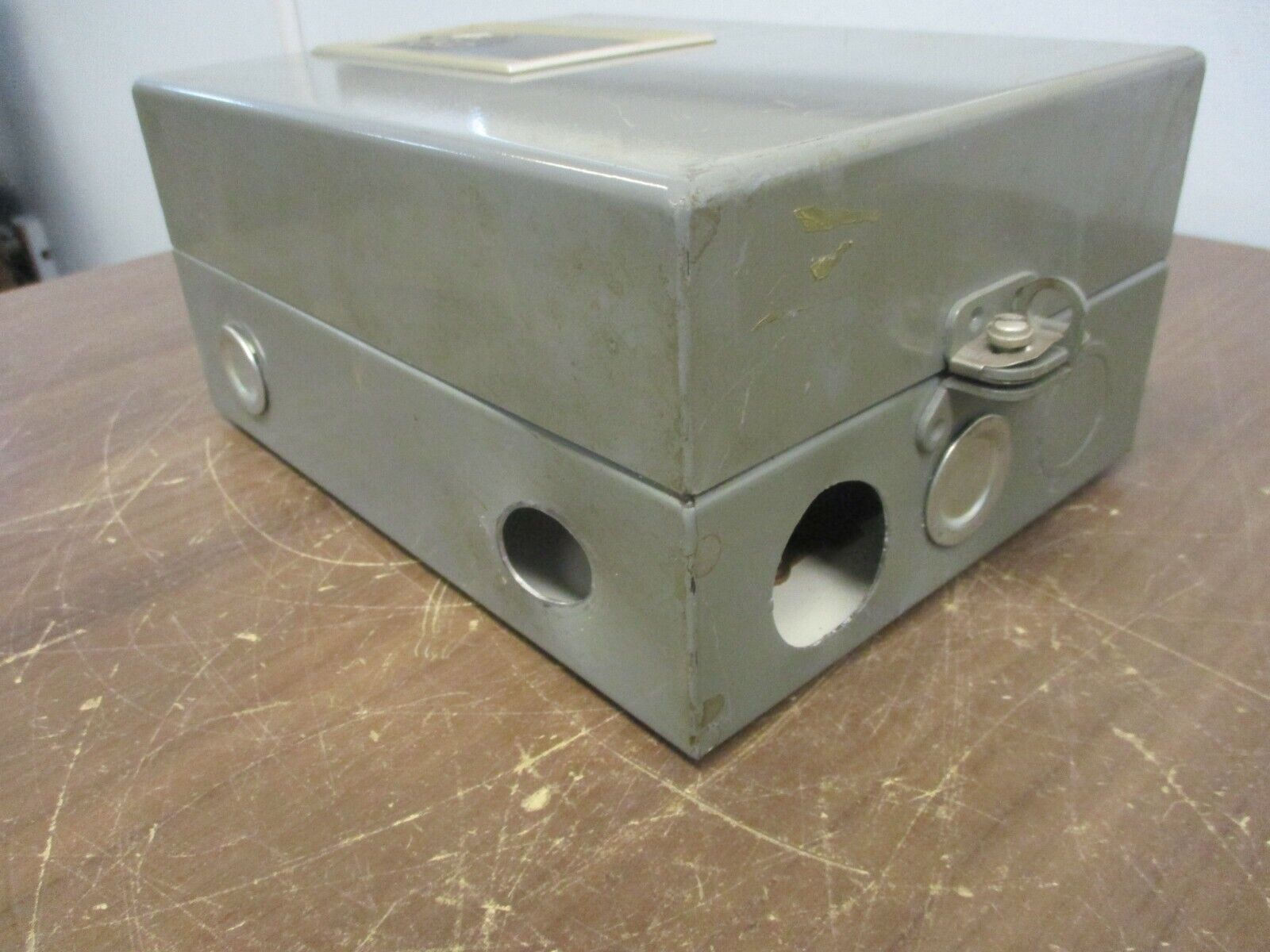 Allen-Bradley Enclosed Lighting Contactor 702L-BAA92 Ser K 120V Coil 30A 2P Used