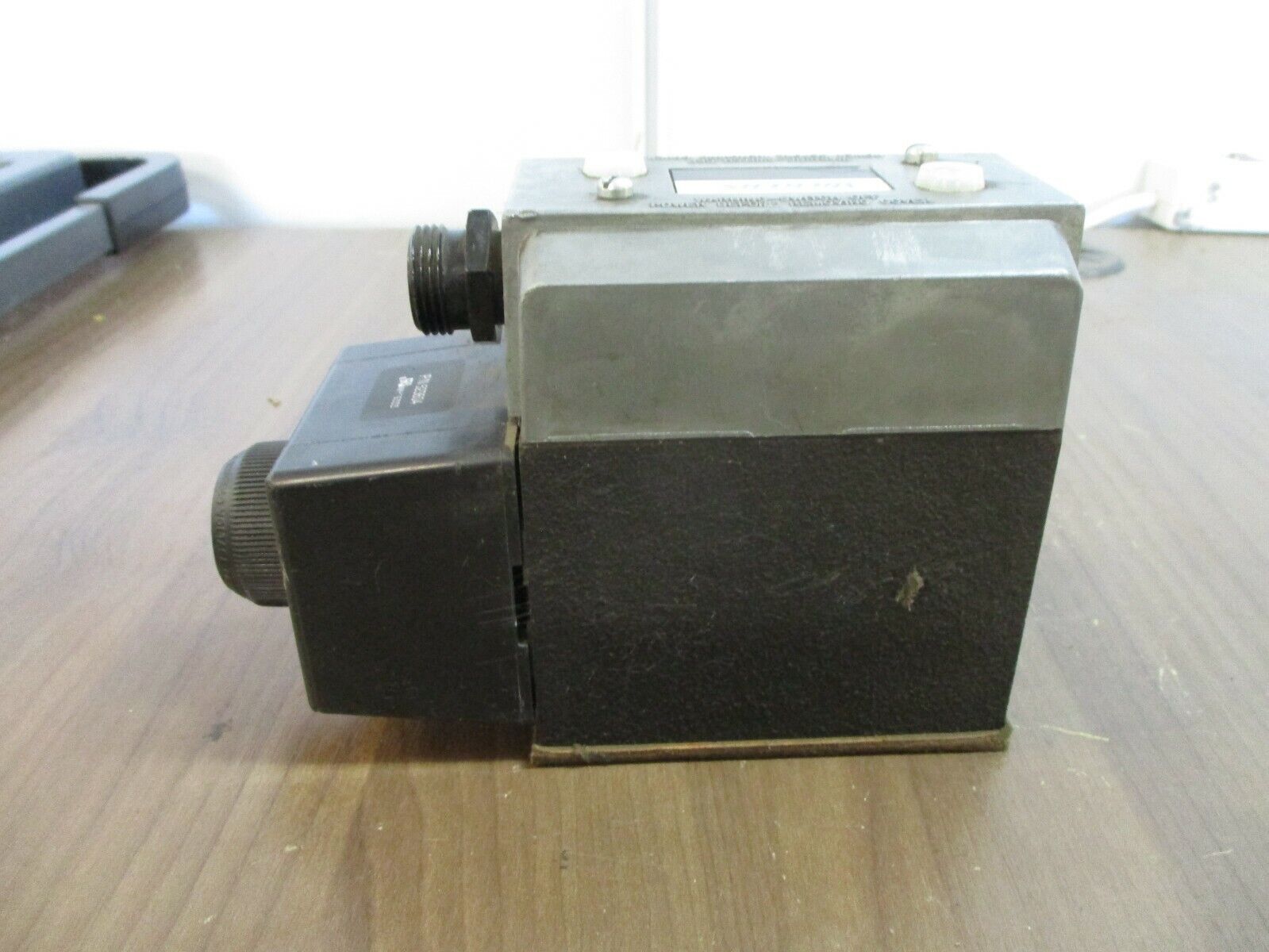 Vickers Directional Control Valve PA5DG4S4LW-012A-BB-60-S491 P, A, B: 3600PSI