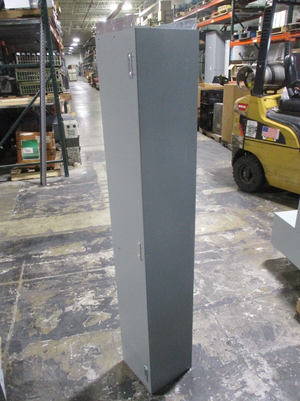 AMP Wireway Size: 10" x 10" Length: 60" *No Cover Screws* Used