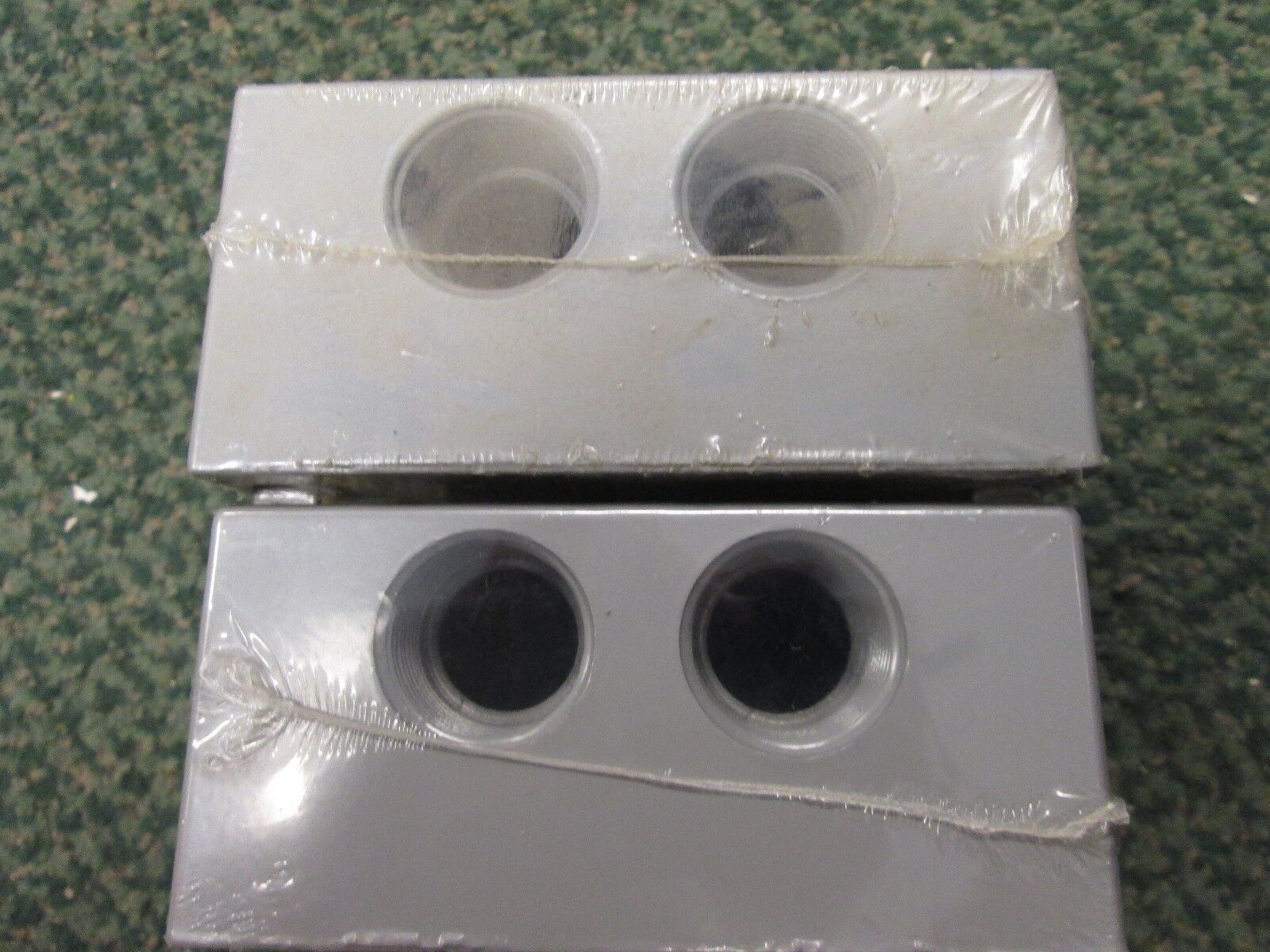Bell 2 Gang Box 5346-0 (7) 3/4" Outlets *Lot of 2* New Surplus