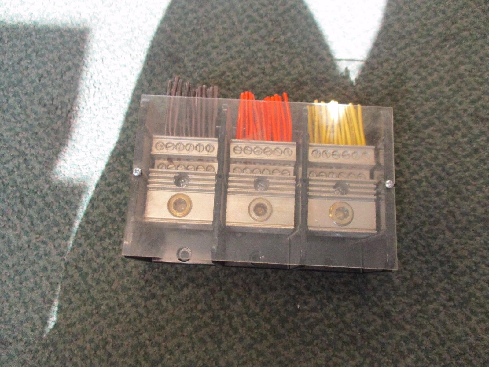 Square D Terminal Block N/A Line(1) #4-500 MCM 3P 380A 600V Used
