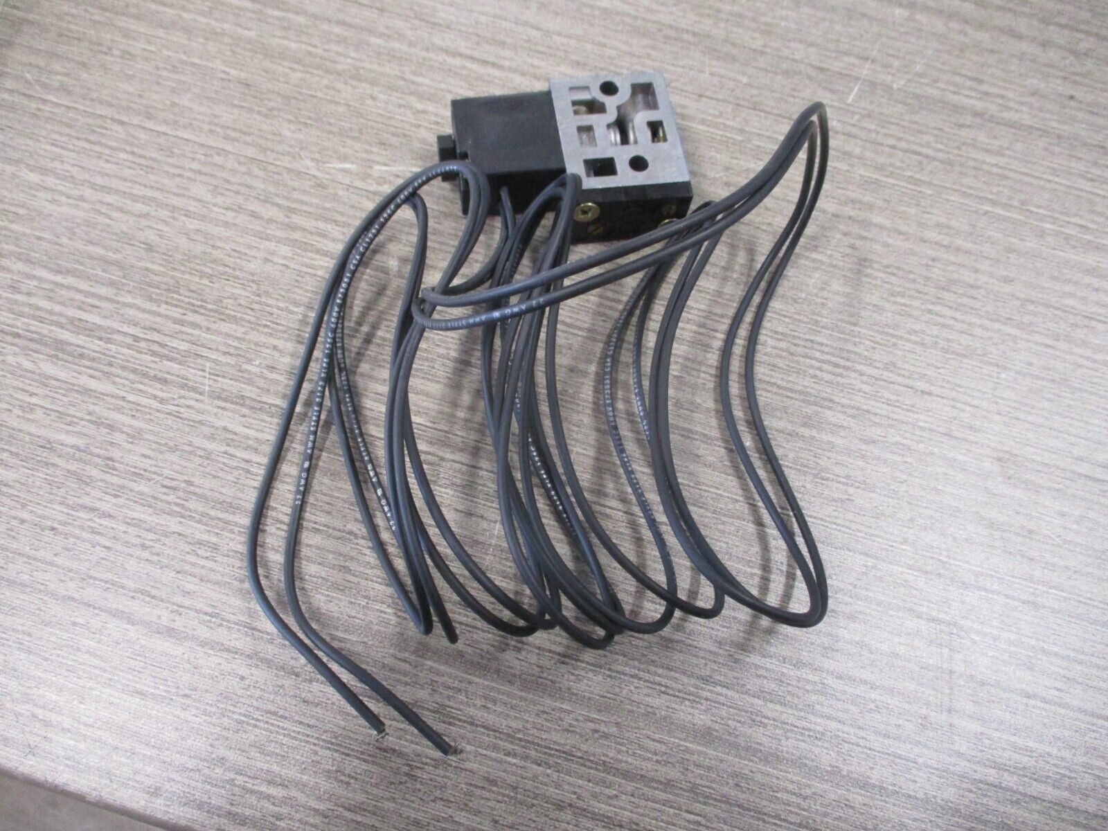 MAC Solenoid Valve 45A-SA2-DAAE-2MA 110-120V New Surplus