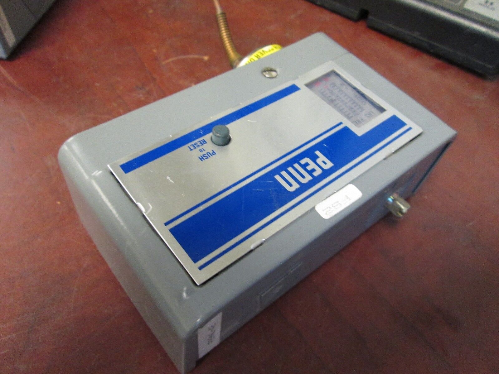 Penn Control Switch P29NC-42 60sec Time Delay 120/240VAC 50/60Hz Used
