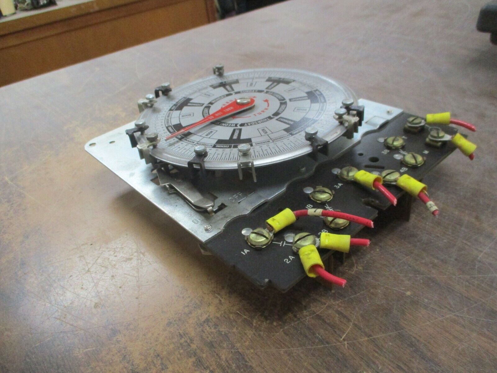 Paragon Timer 7038-20 208-240V 60Hz Used