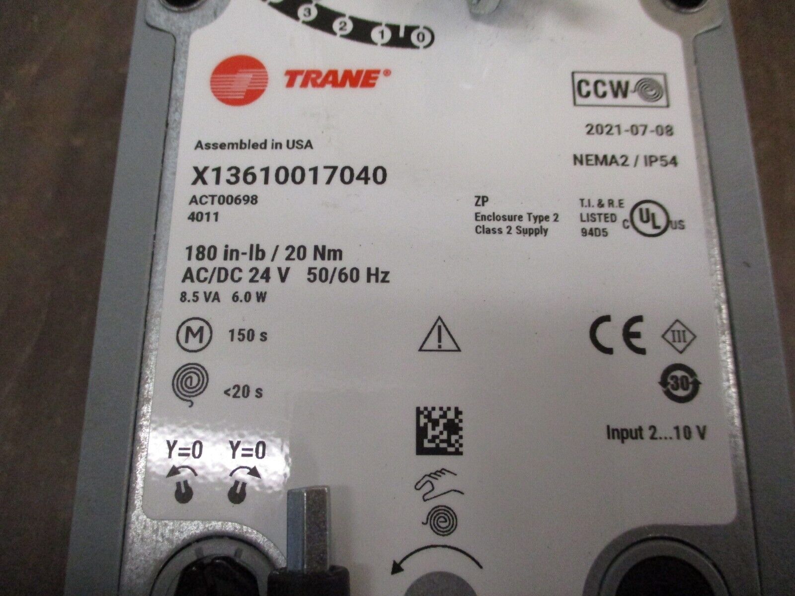 Trane Actuator X13610017040 180 in-lb 24V AC/DC Nema 2 *Missing Lug* Used