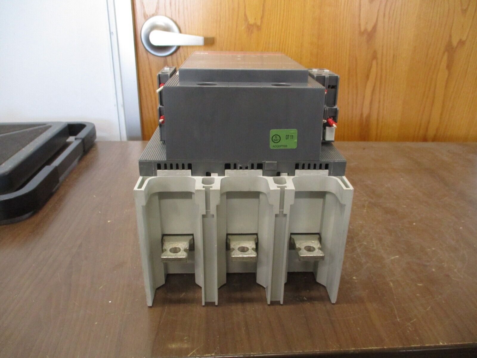 ABB Contactor AF460-30 24-60VDC Coil 650A 600V w/ (3) Aux Contacts Used