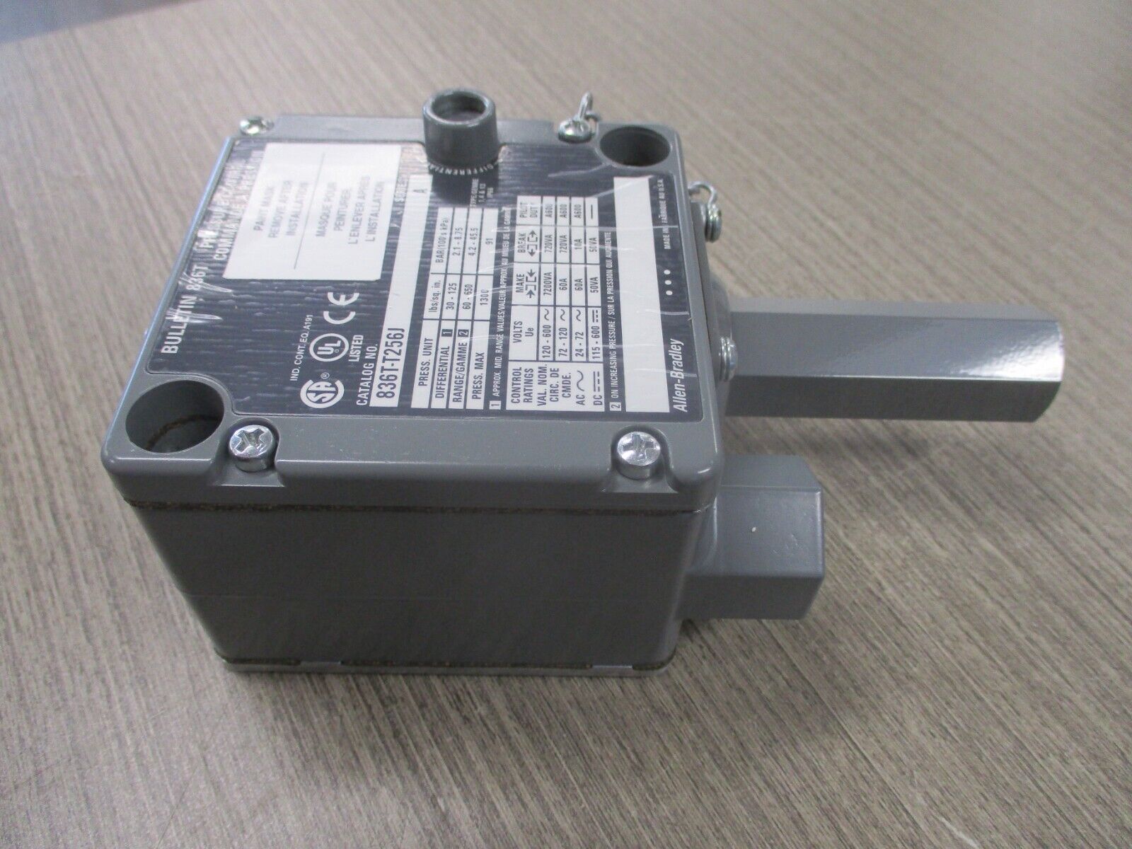 Allen-Bradley Pressure Control 836T-T256J Ser. A Adj. : 60-650 PSI New Surplus