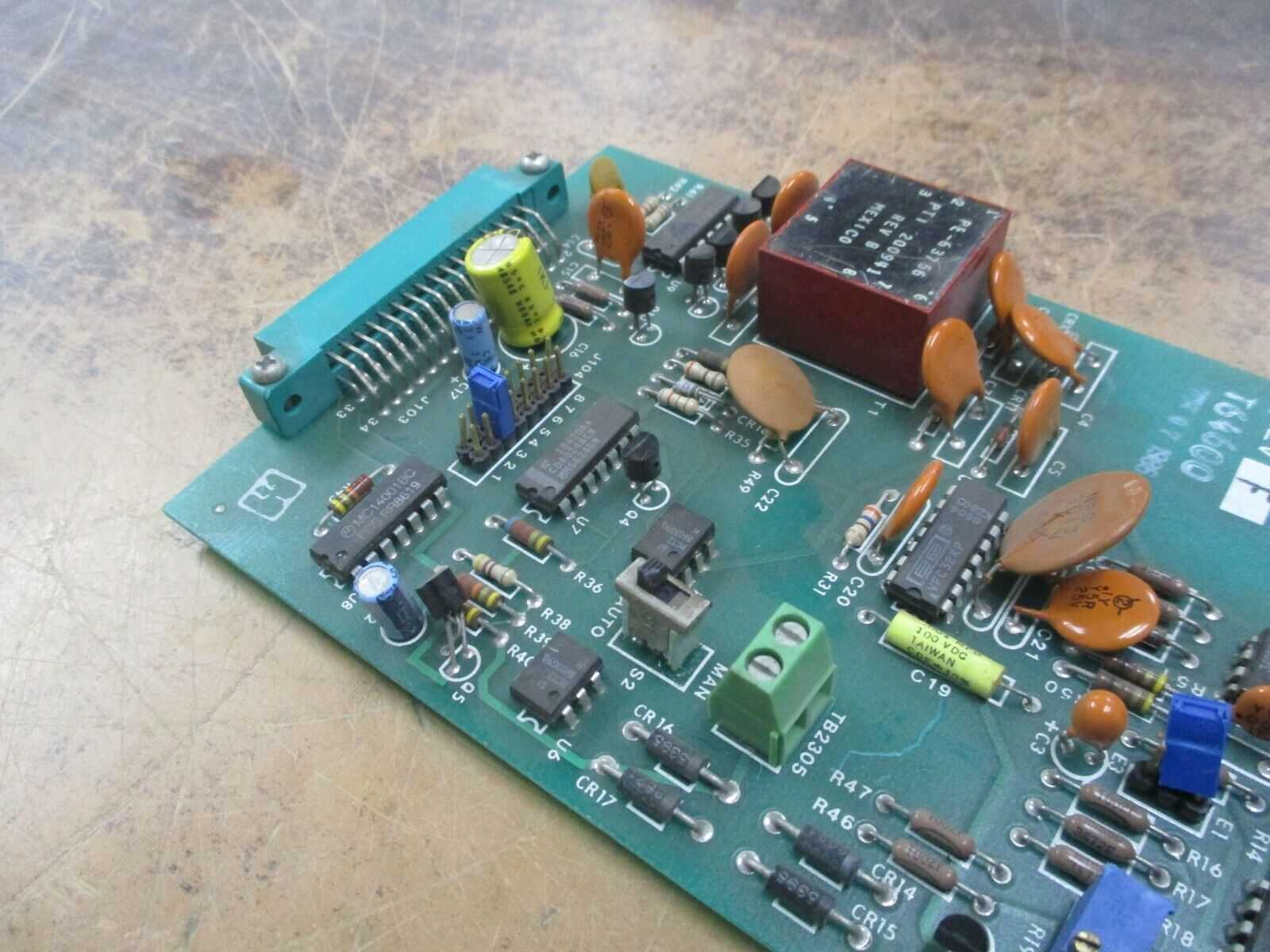 Allen-Bradley Isolated Signal Conditioner Board 50369 Rev. F Used