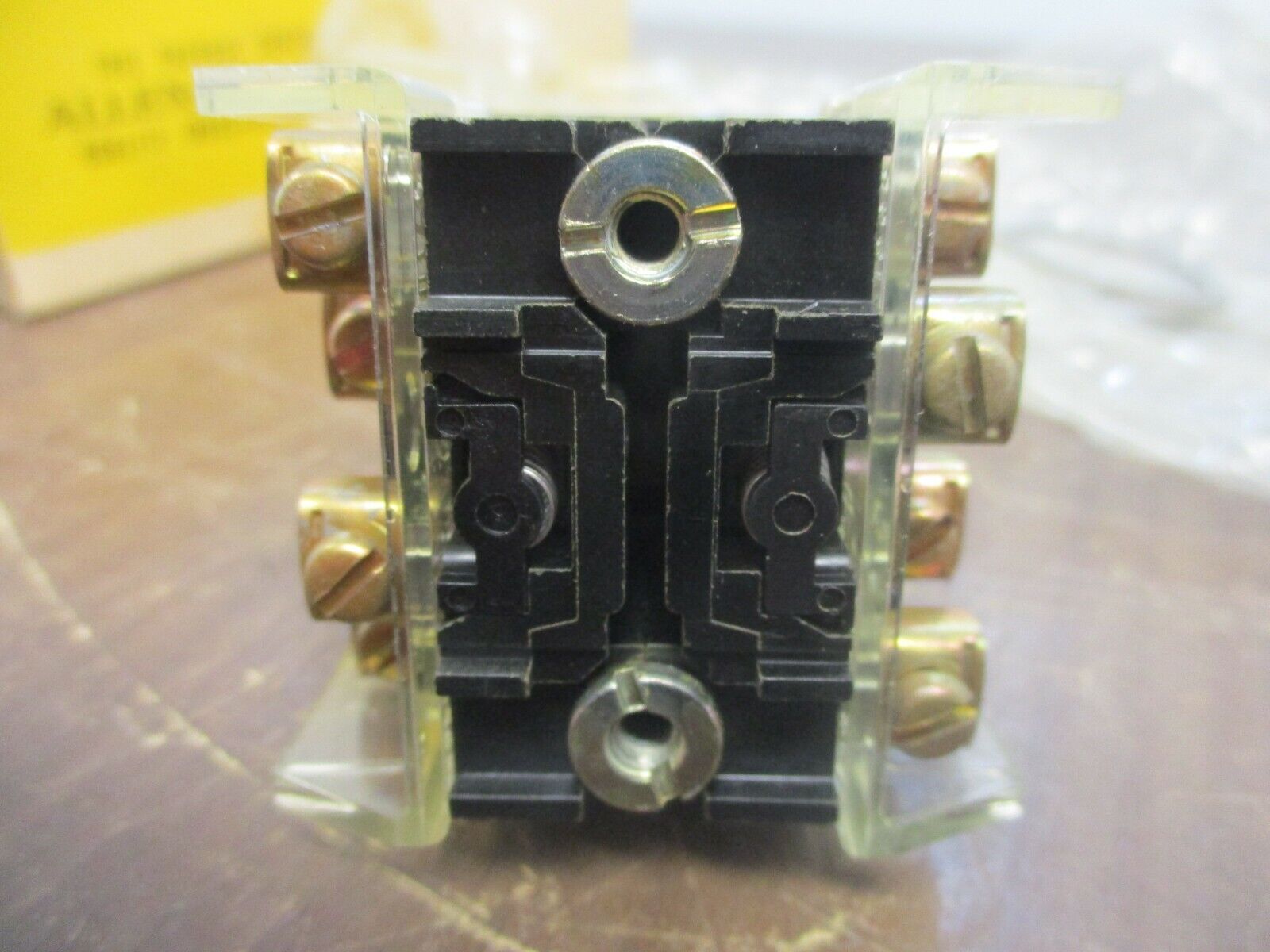 Allen-Bradley Selector Push Button 800T-K2B Ser. P Black Button 2 N.O.-2 N.C.