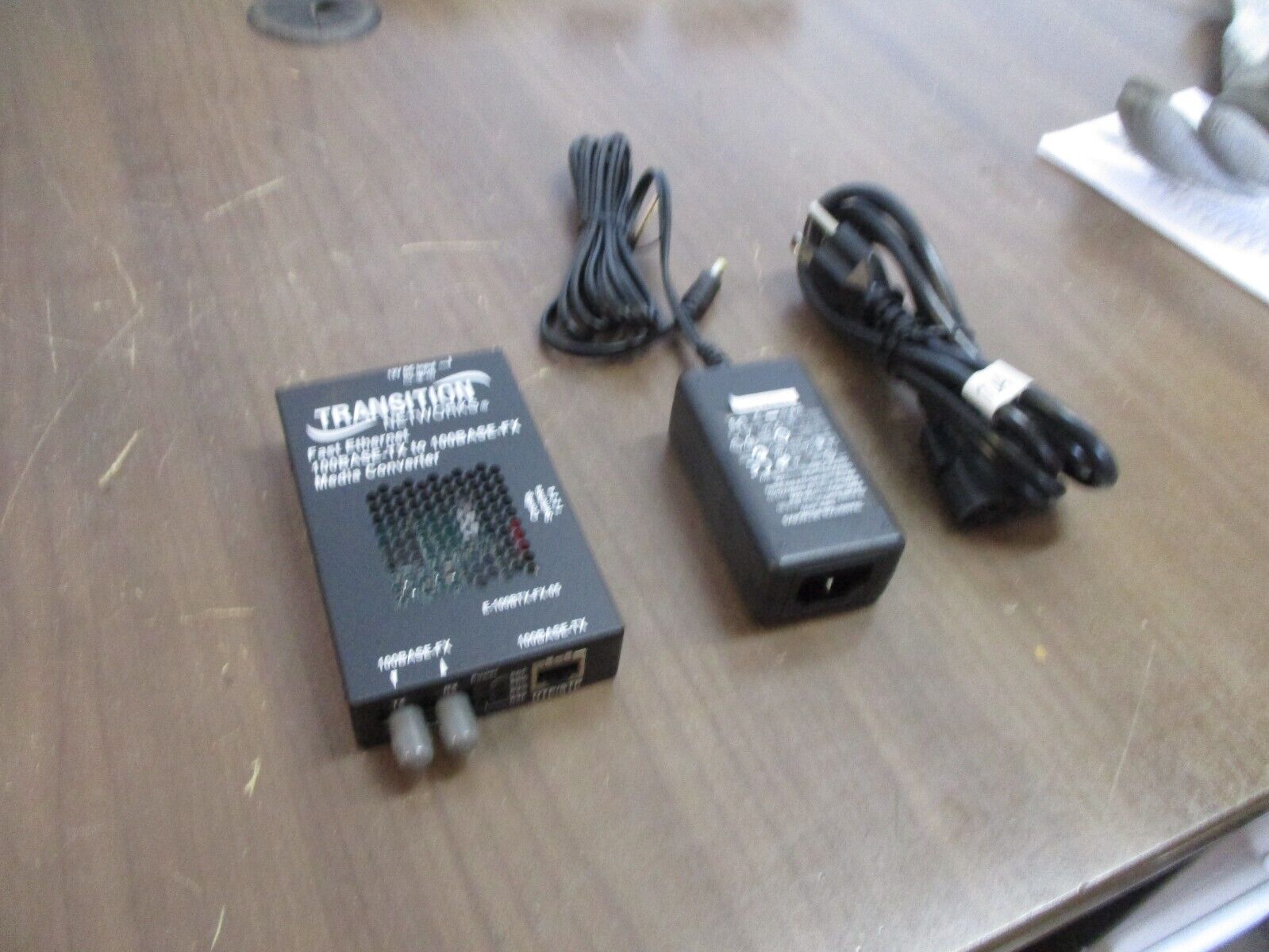 Transition Networks Fast Ethernet 100BASE-TX to 100BASE-FX Media Converter 12VDC