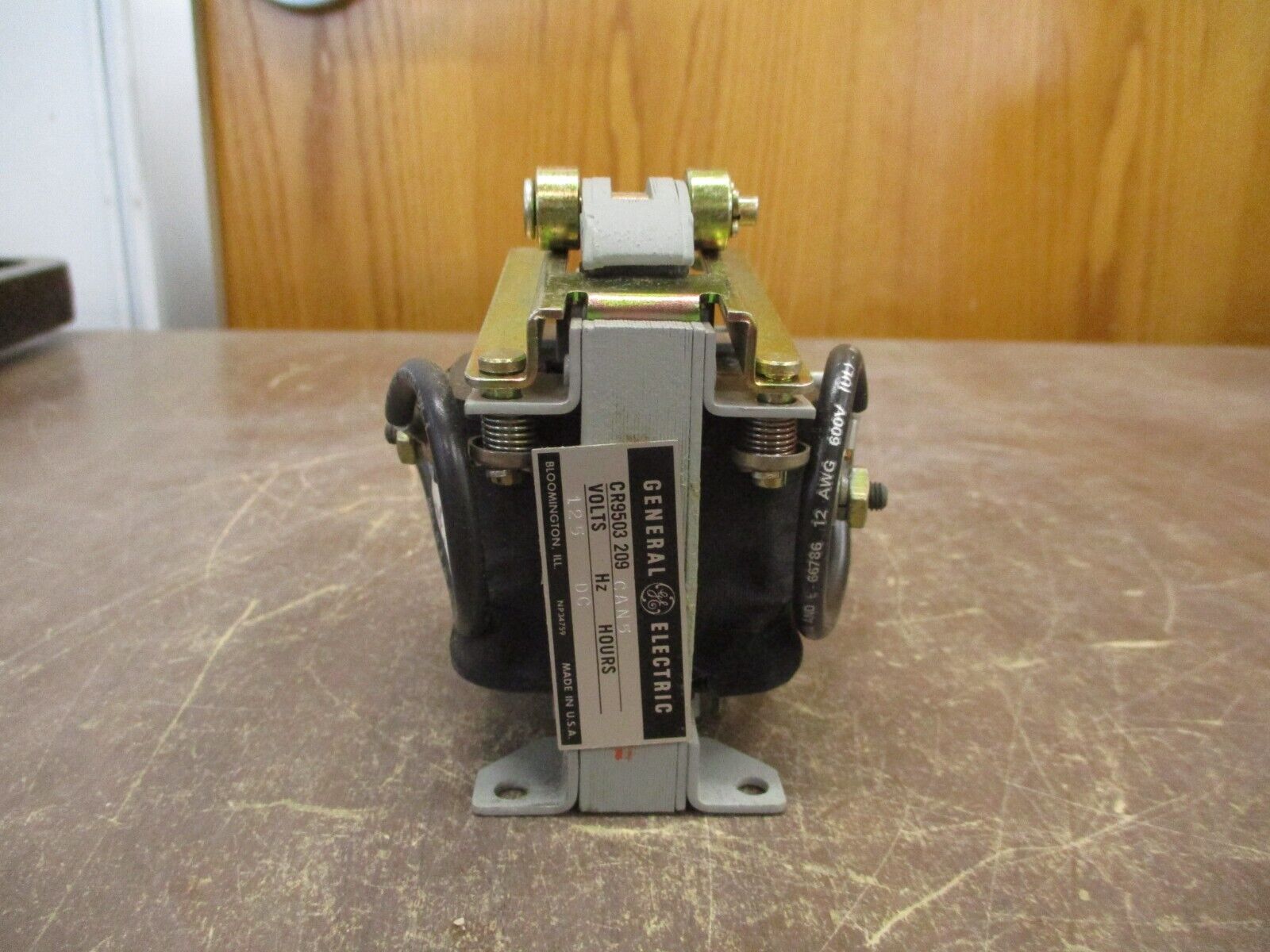 GE Solenoid CR9503209CAN5 125VDC Coil New Surplus