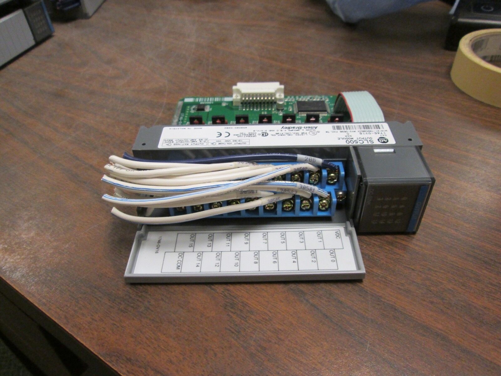 Allen-Bradley SLC500 DC Output Module 1746-0V16 Output: 10-50 VDC