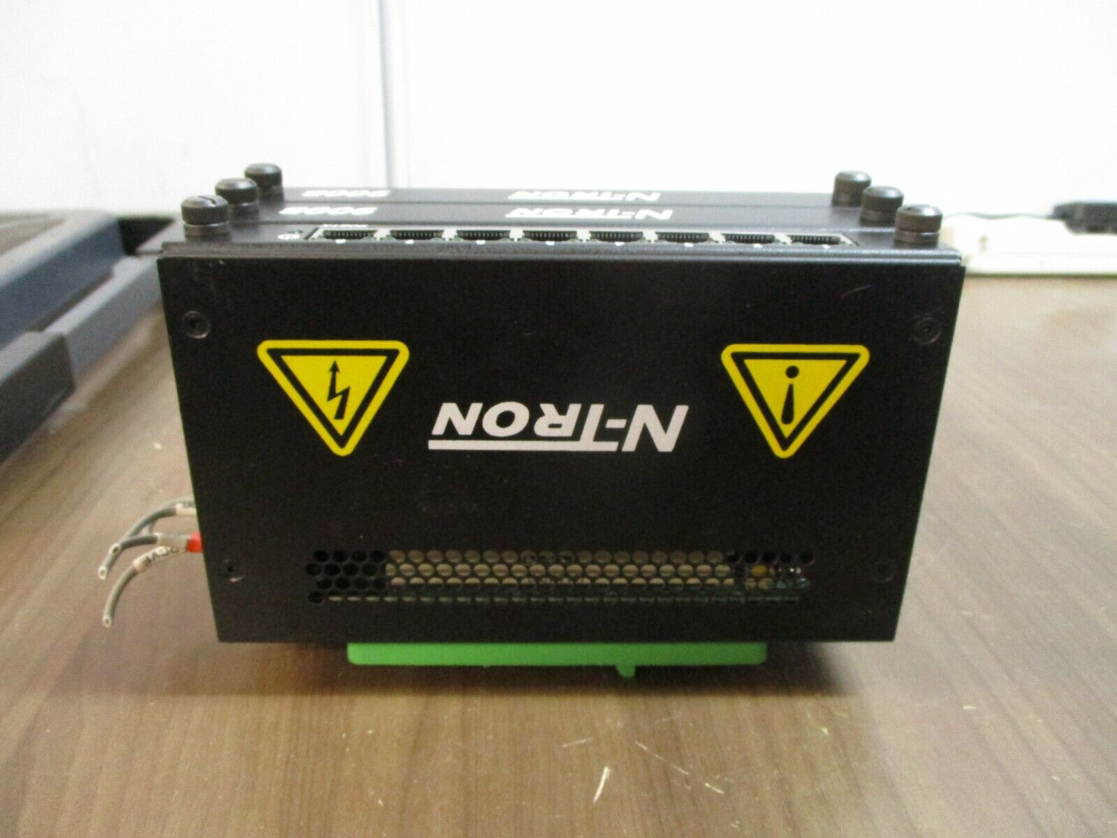 N-Tron 3-Slot Chassis w/ Ethernet Switch 900B FW. Rev. E 10-30VDC 2A Used