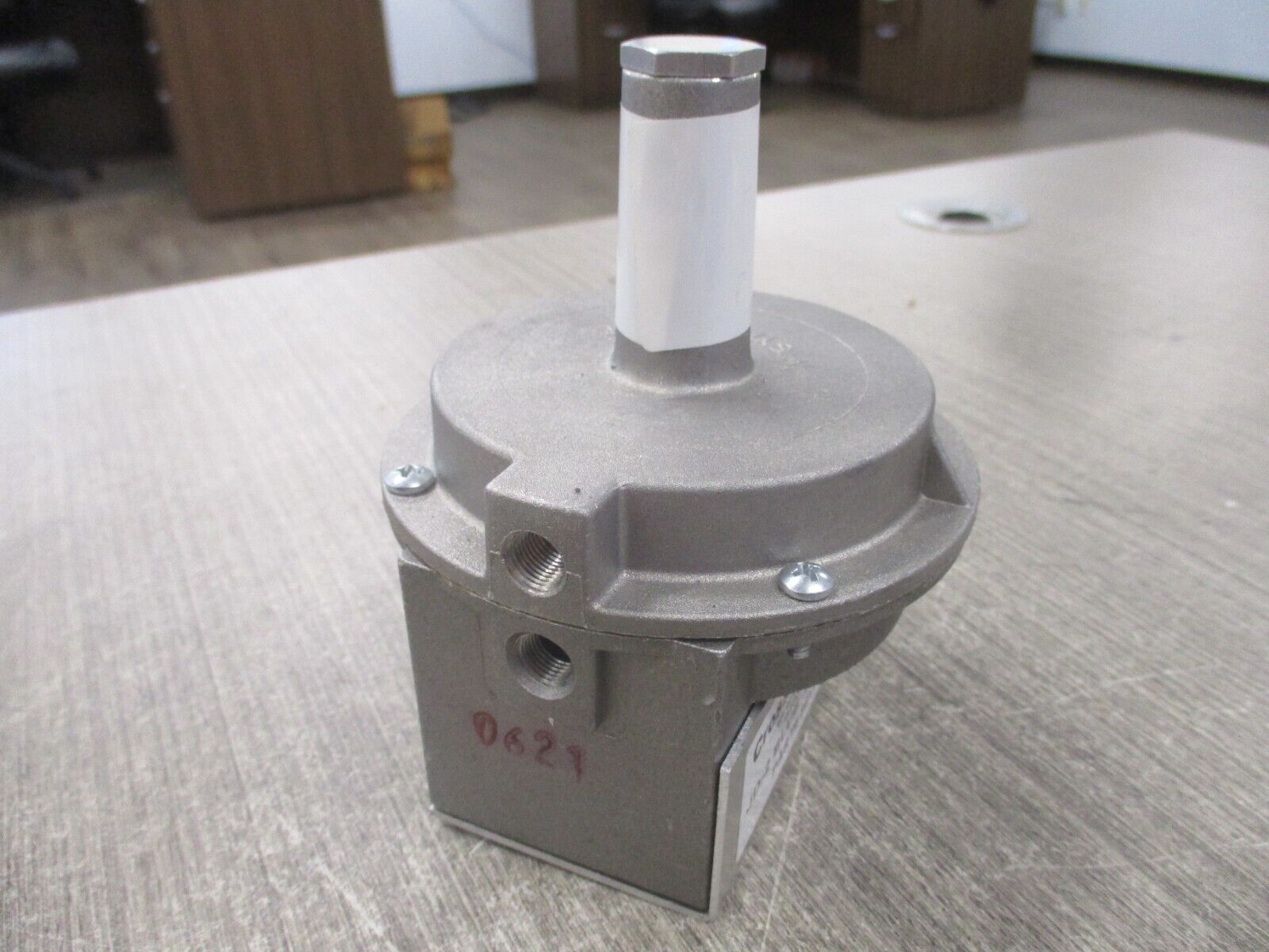 Crossroads Controls JD-2 Blue Pressure Switch 801111301 *No Box* New Surplus