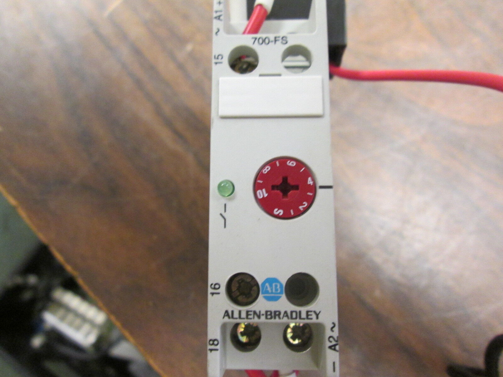Allen-Bradley Timing Relay 700-FS16AA1 100...127V 50/60Hz Range:0.5...10Sec Used