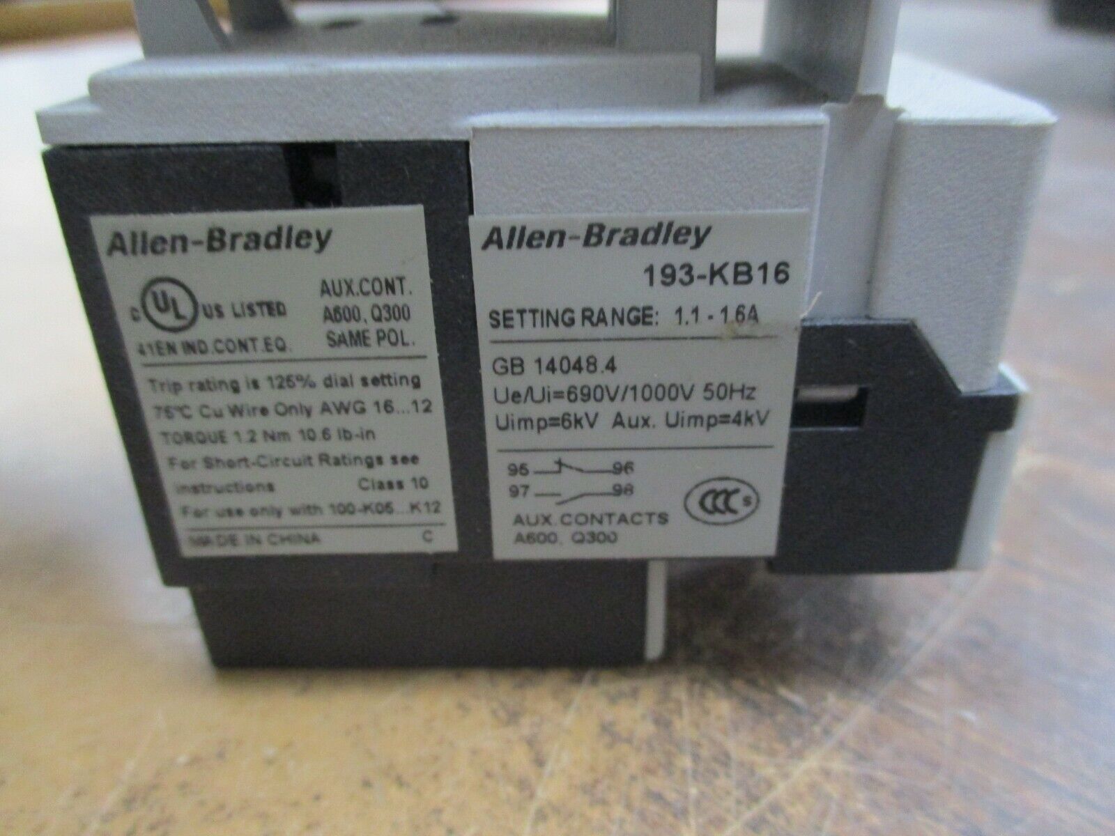 Allen-Bradley Starter 100-A09NZ*3/193-KB16 24VDC Coil 9A 600V Trip:1.1-1.6A Used