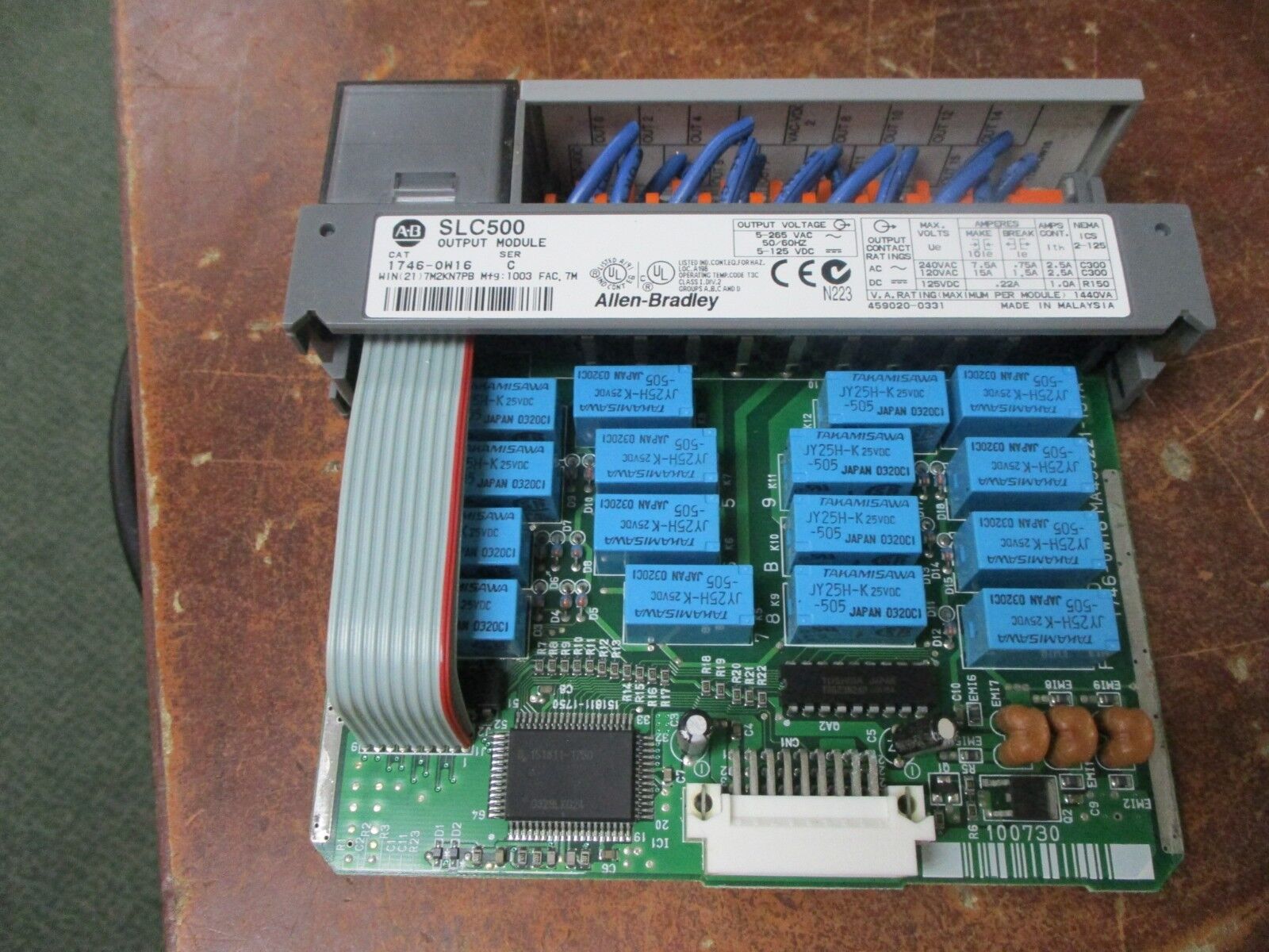 Allen-Bradley SLC 500 Output Module 1746-OW16 Ser C. 5-265VAC/5-125VDC Output