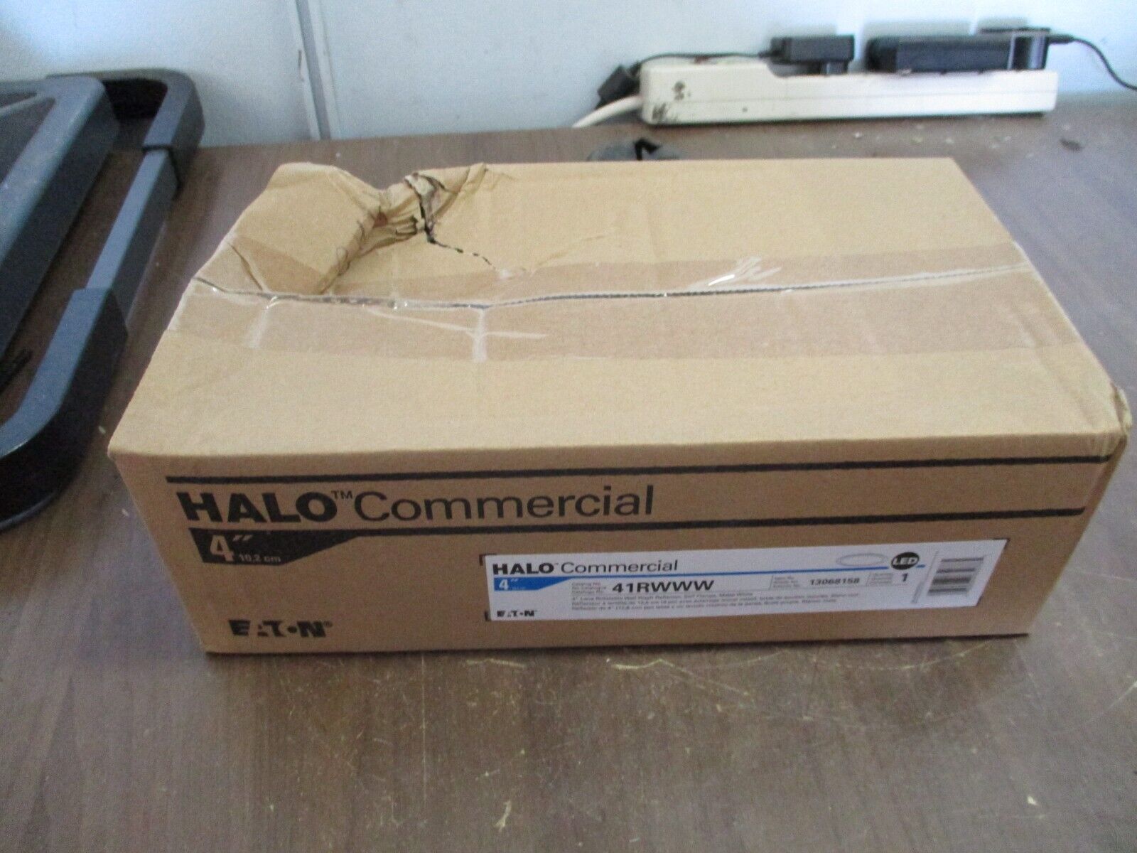 Eaton Halo Commercial Rotatable Wall Wash Reflector 41RWWW 4" Lens Self Flange