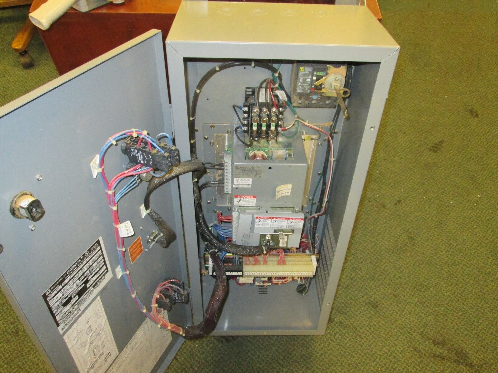 Square D Econoflex 883958ED64VY 2HP 3Ph 460V Used