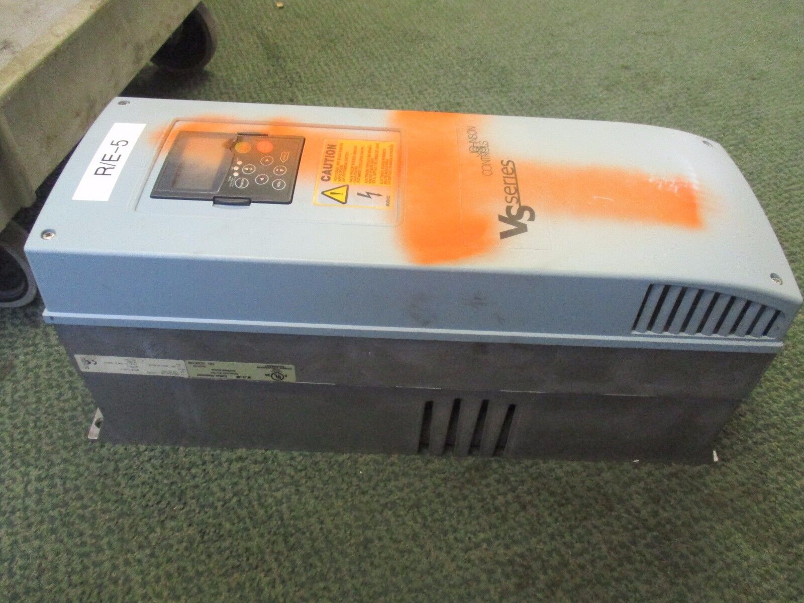 Johnson Controls VS Series AC Drive VS025410A-L0000 25HP Used