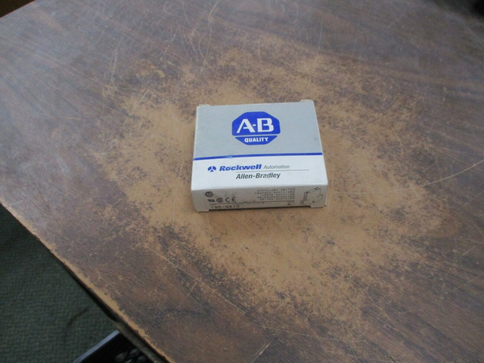 Allen-Bradley Aux Contact 195-GA10 Ser. A New Surplus