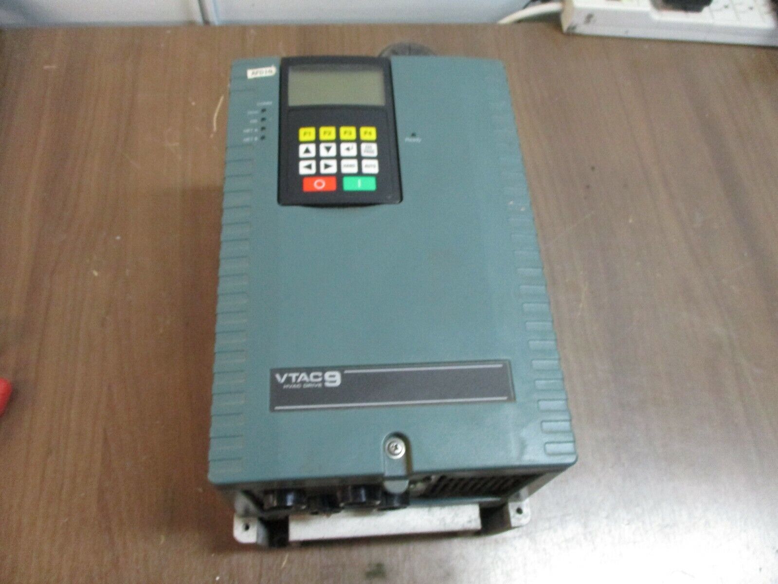 Rockwell Automation VTAC9 AC Drive 9VT401-014HTAN Ser. A 10HP 3Ph w/ Keypad Used