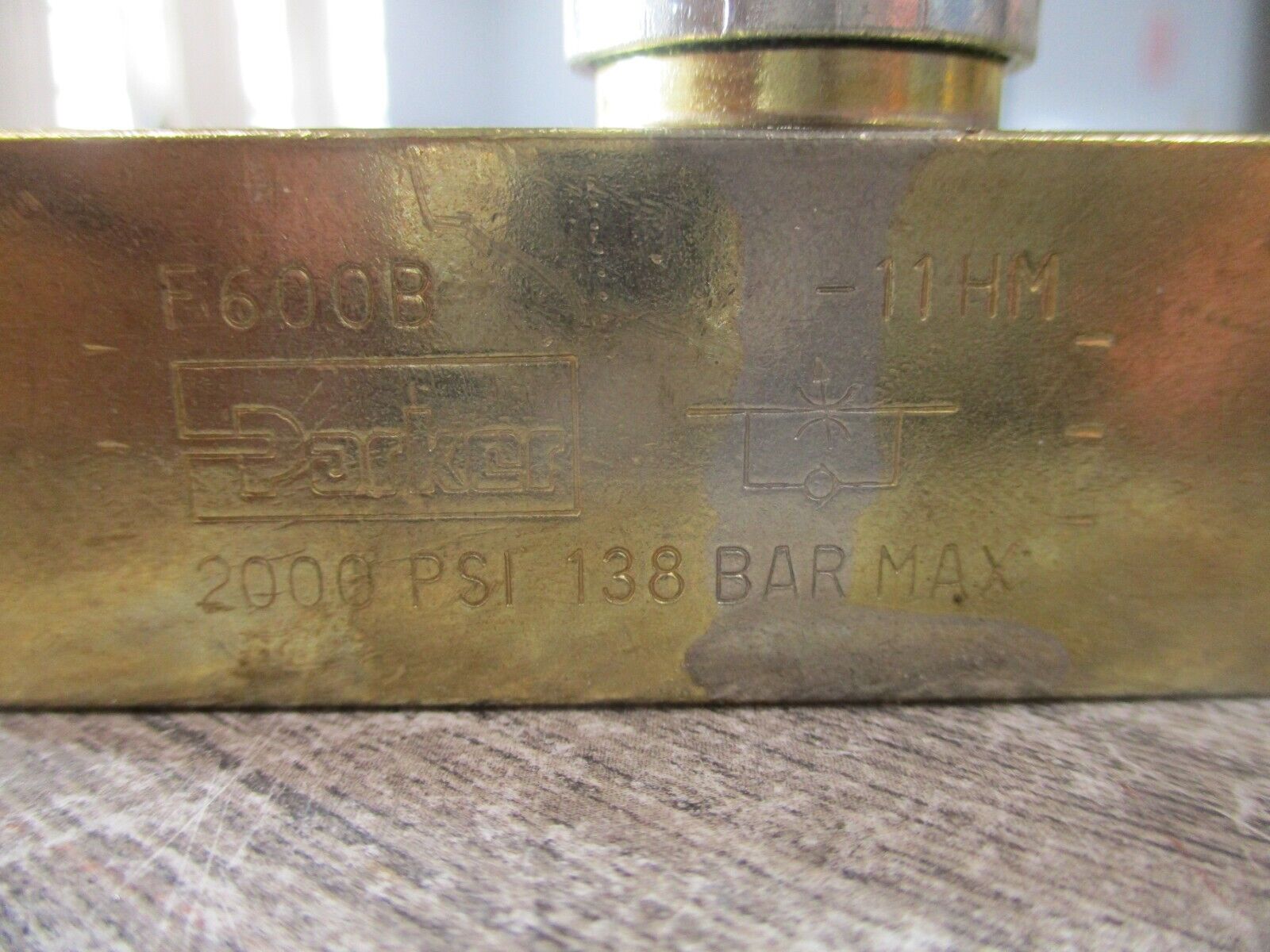 Parker Hydraulic Flow Control Valve F600B 200PSI Used
