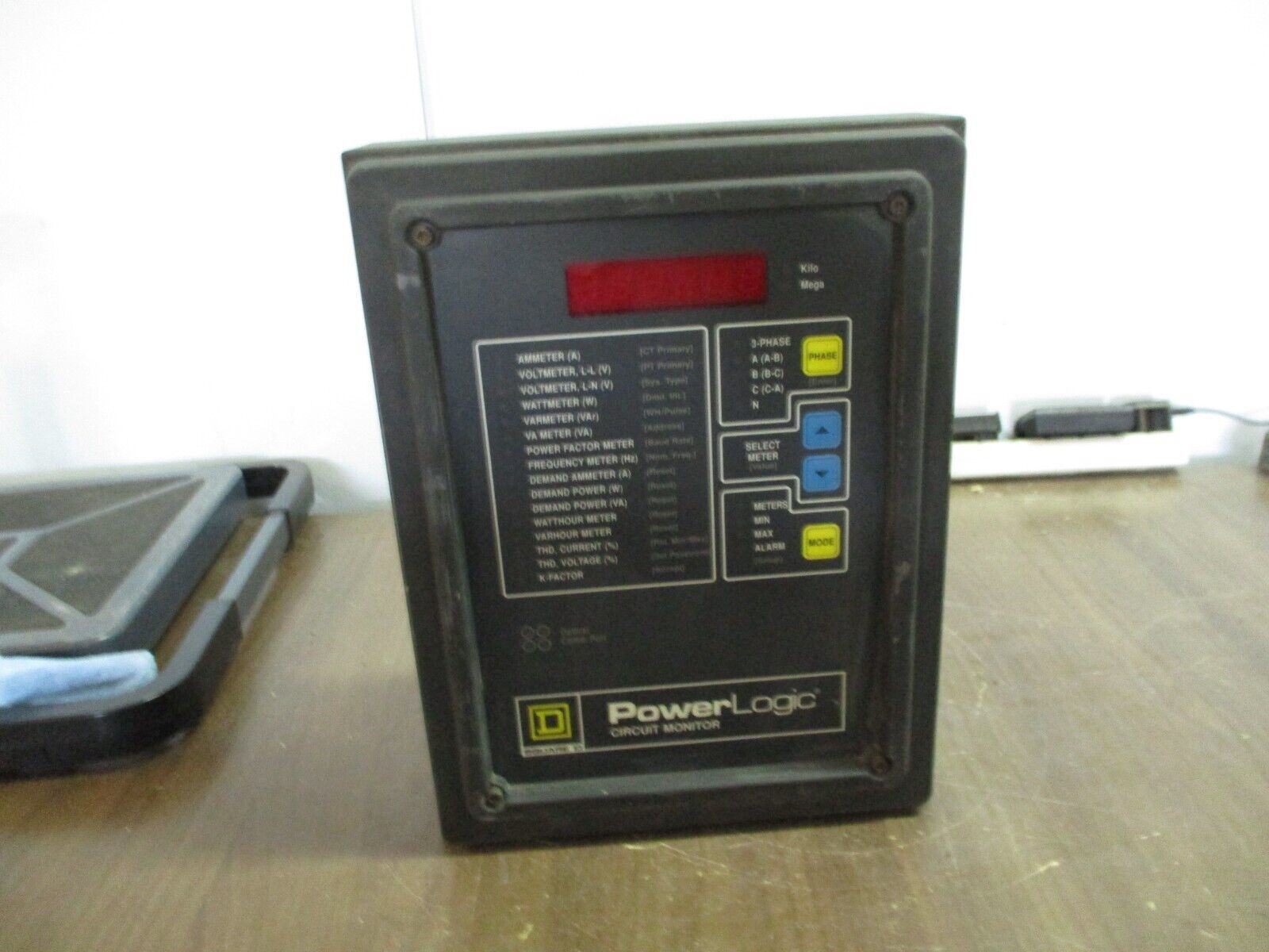 Square D PowerLogic Circuit Monitor 3020-CM-2450 3020-IOM-44 Input 120V Used