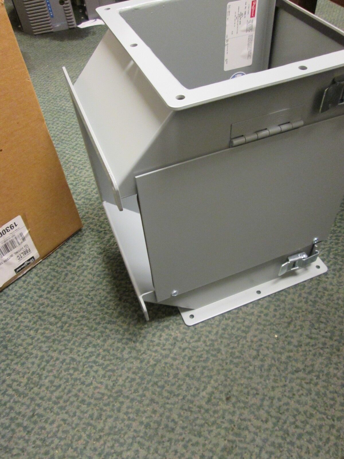 Hoffman Wireway Tee F88LTC Size 8x8" New Surplus