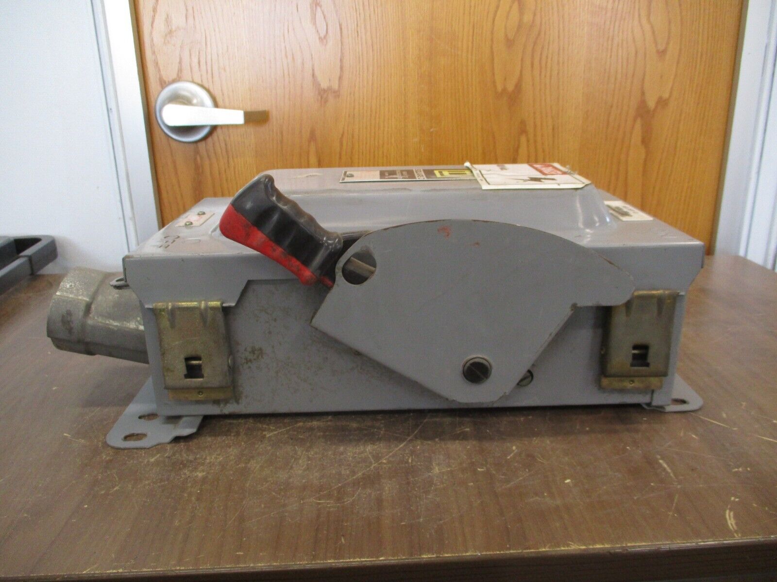 Square D Non-Fusible Safety Switch / Disconnect HU362AWH Ser. F3 60A 600V 60Hz
